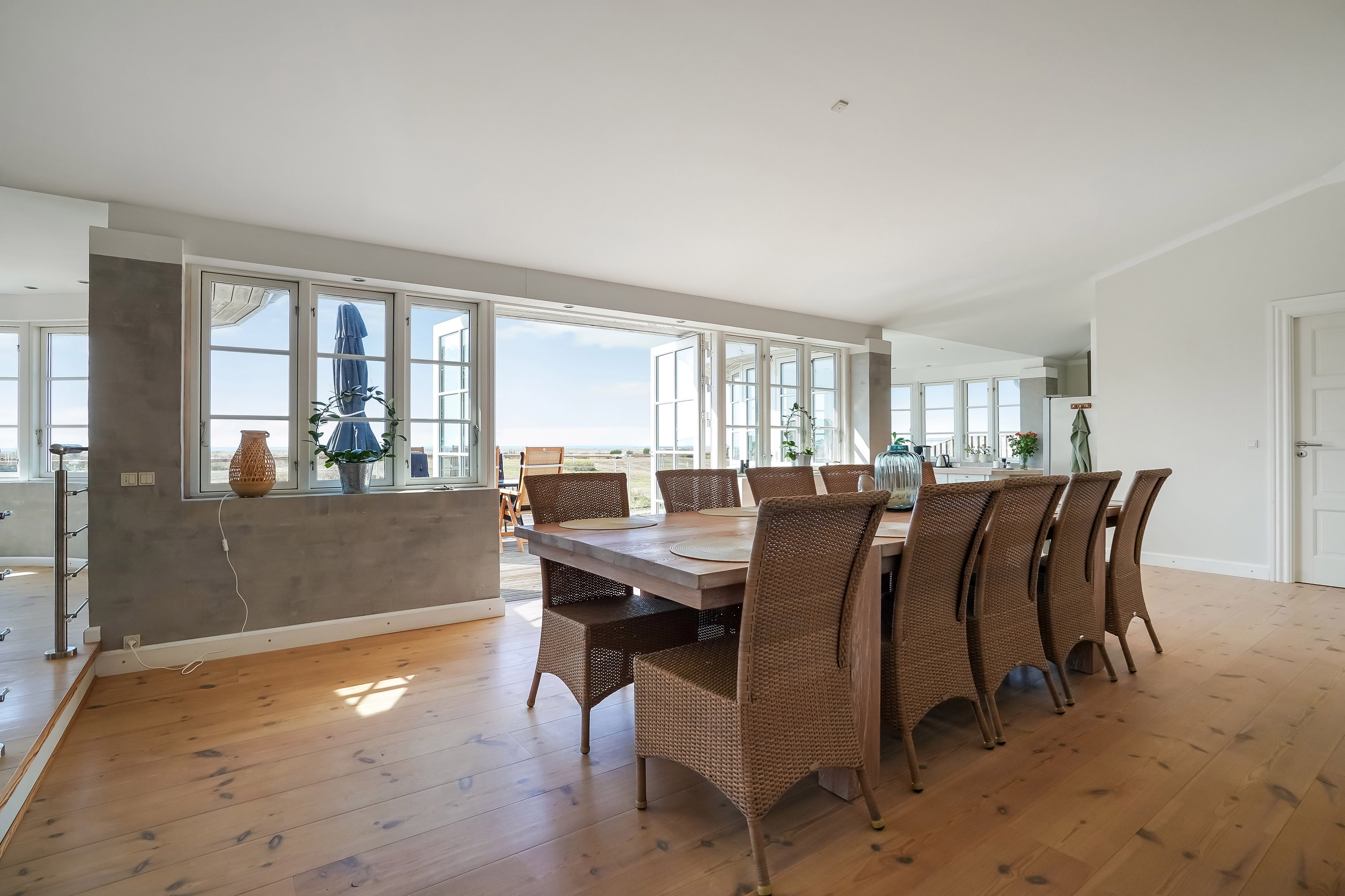 Fremhævet stue billede i fuldskærmstilstand. Billede af Helnæsvej 10, Brydegaard, 5683 Haarby