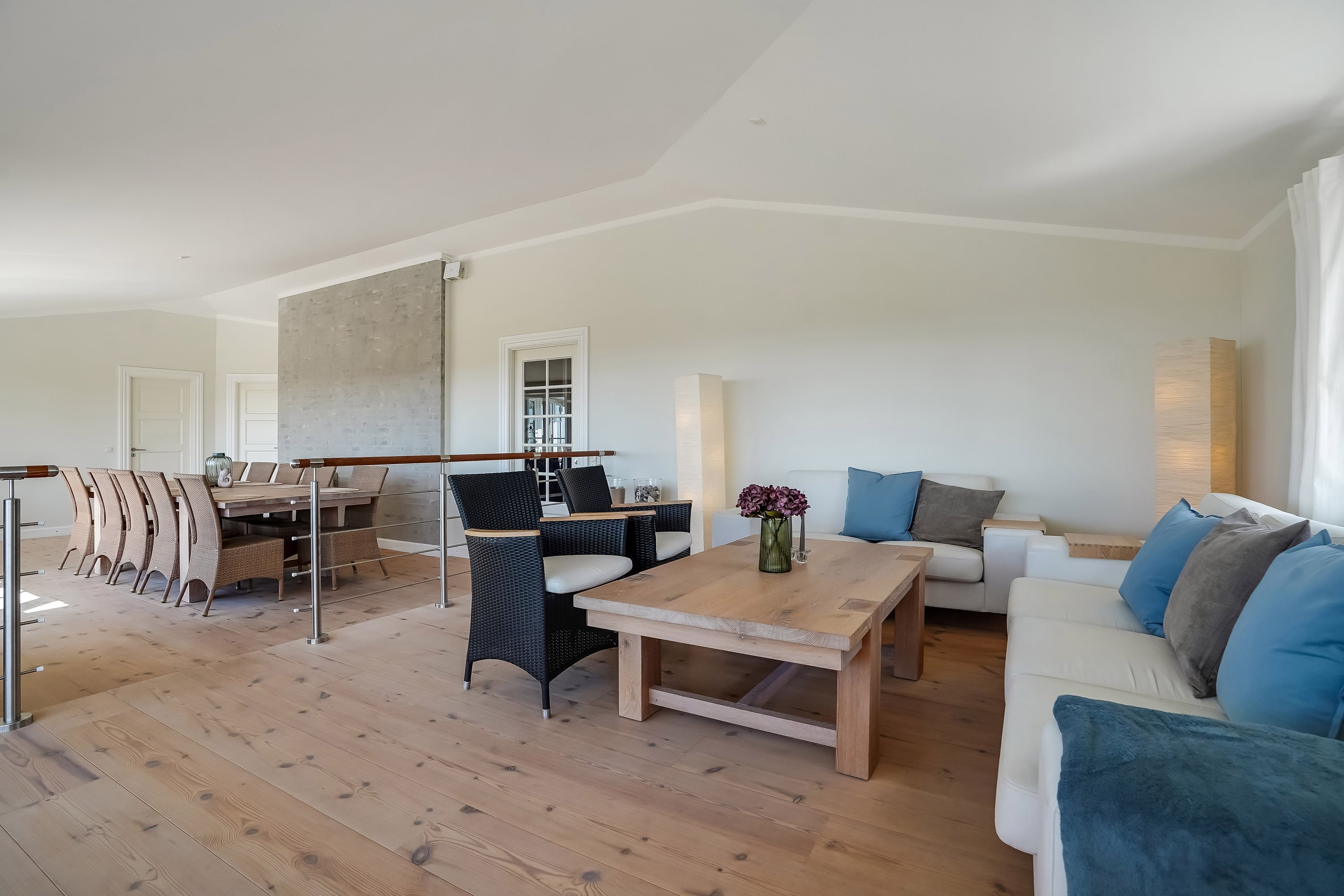 Fremhævet stue billede i fuldskærmstilstand. Billede af Helnæsvej 10, Brydegaard, 5683 Haarby