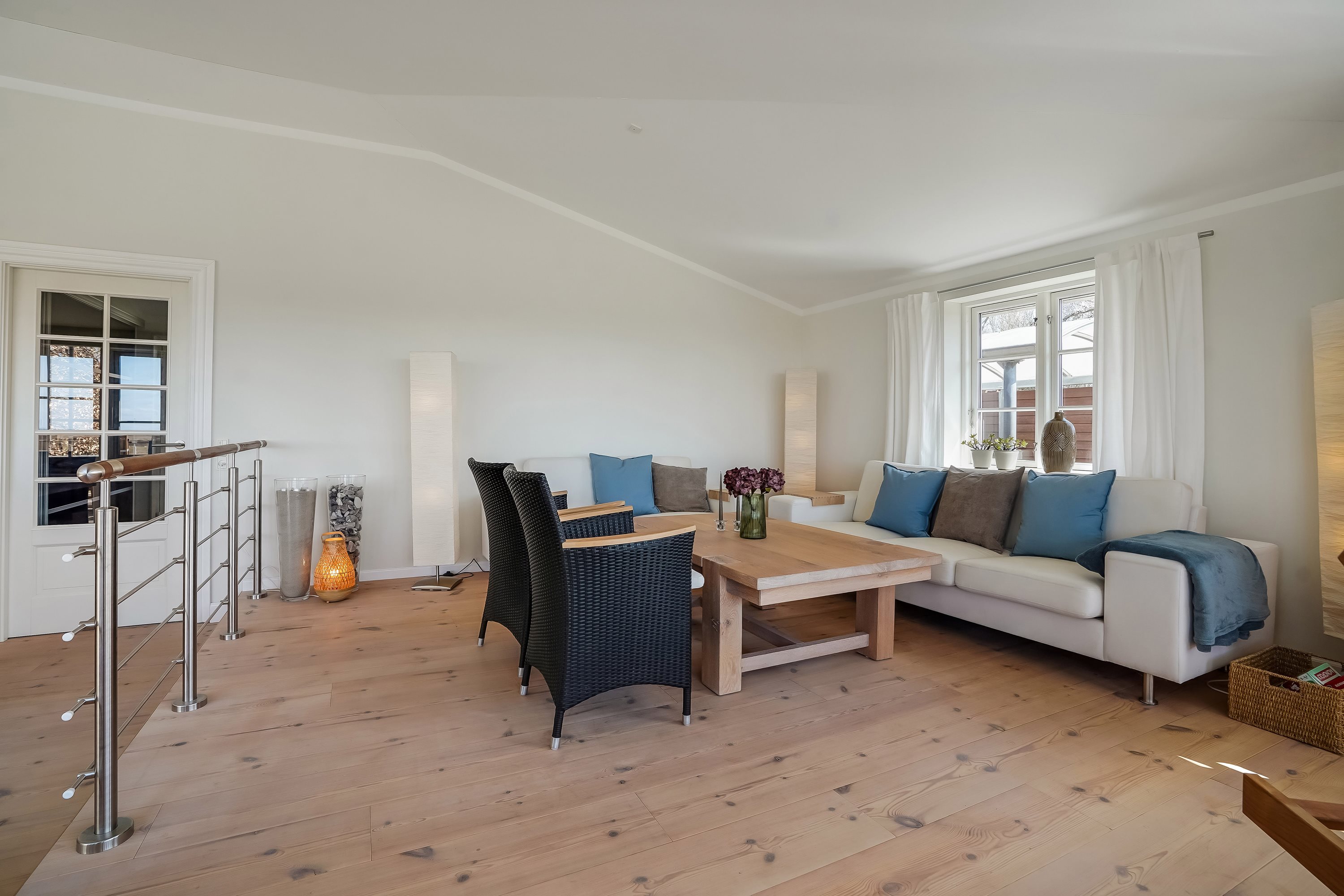 Fremhævet stue billede i fuldskærmstilstand. Billede af Helnæsvej 10, Brydegaard, 5683 Haarby