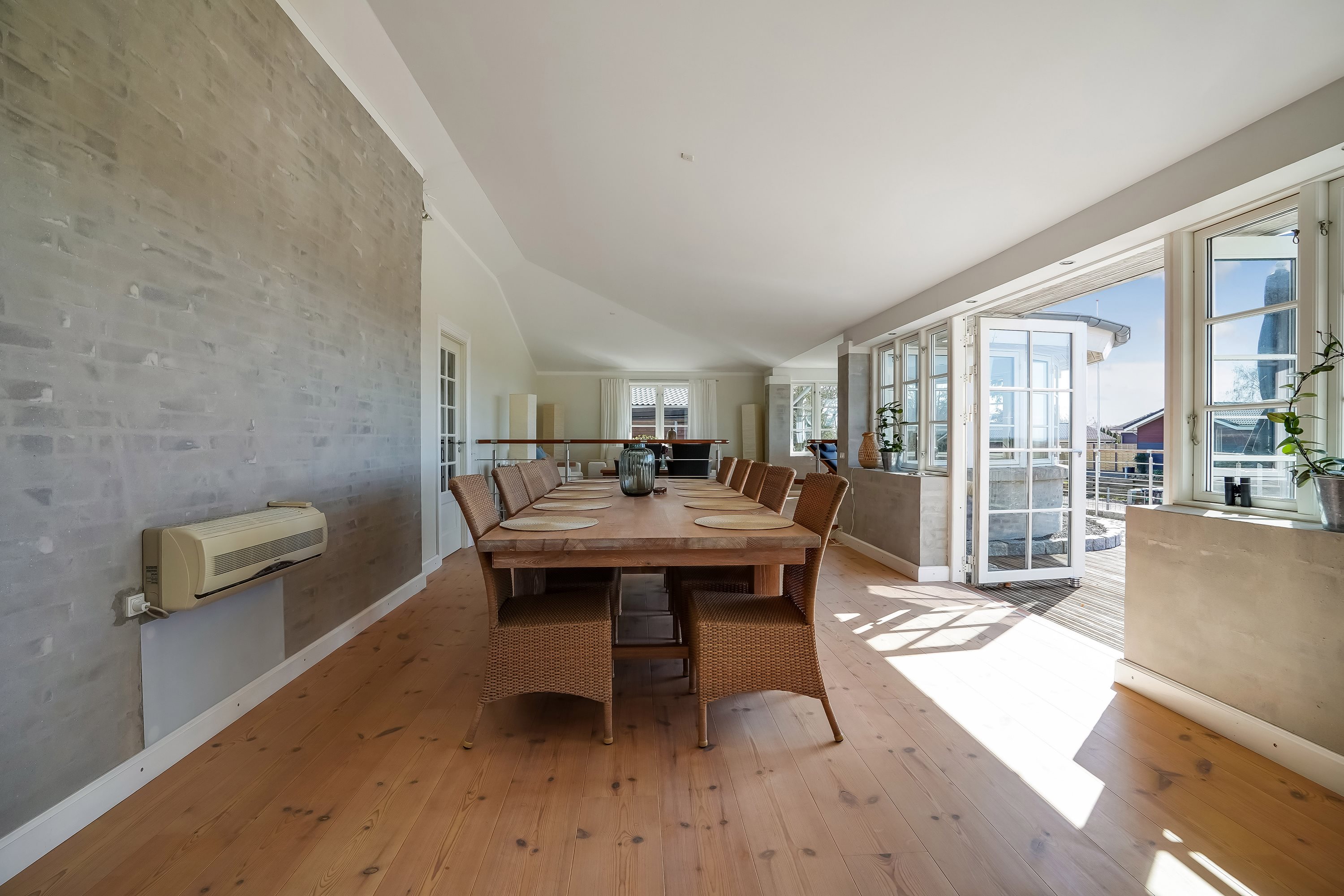 Fremhævet stue billede i fuldskærmstilstand. Billede af Helnæsvej 10, Brydegaard, 5683 Haarby