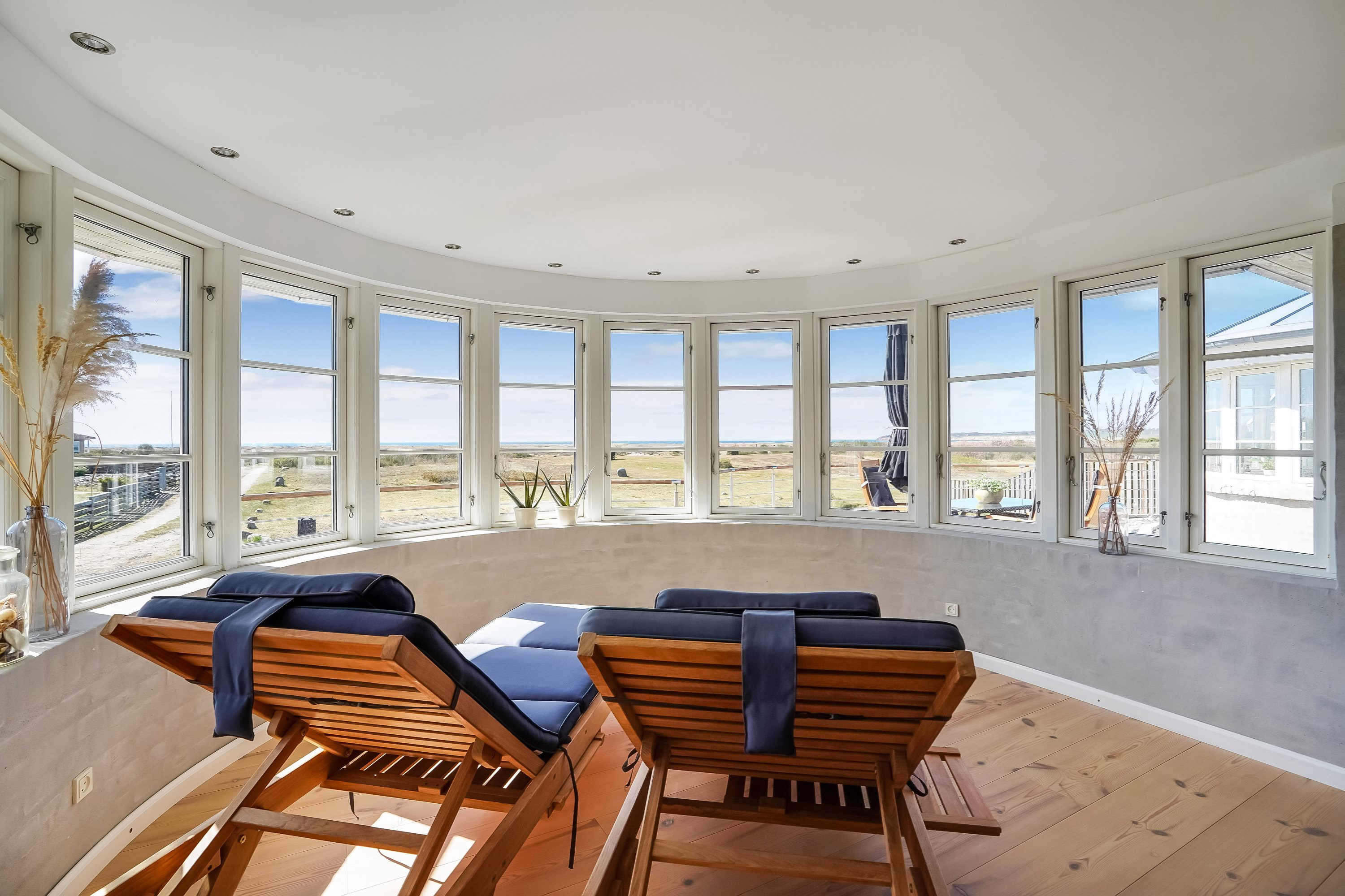 Fremhævet stue billede i fuldskærmstilstand. Billede af Helnæsvej 10, Brydegaard, 5683 Haarby