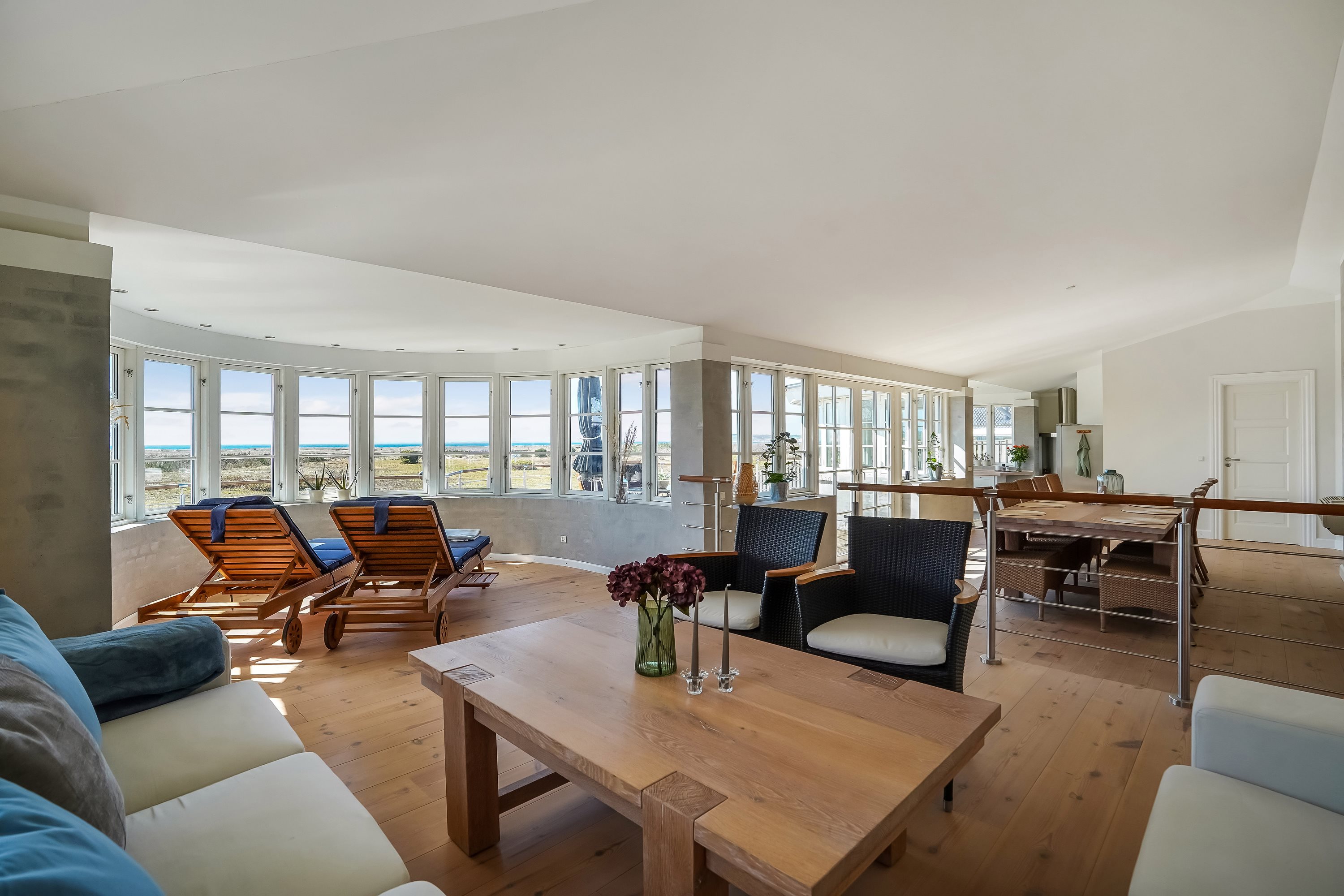 Fremhævet stue billede i fuldskærmstilstand. Billede af Helnæsvej 10, Brydegaard, 5683 Haarby