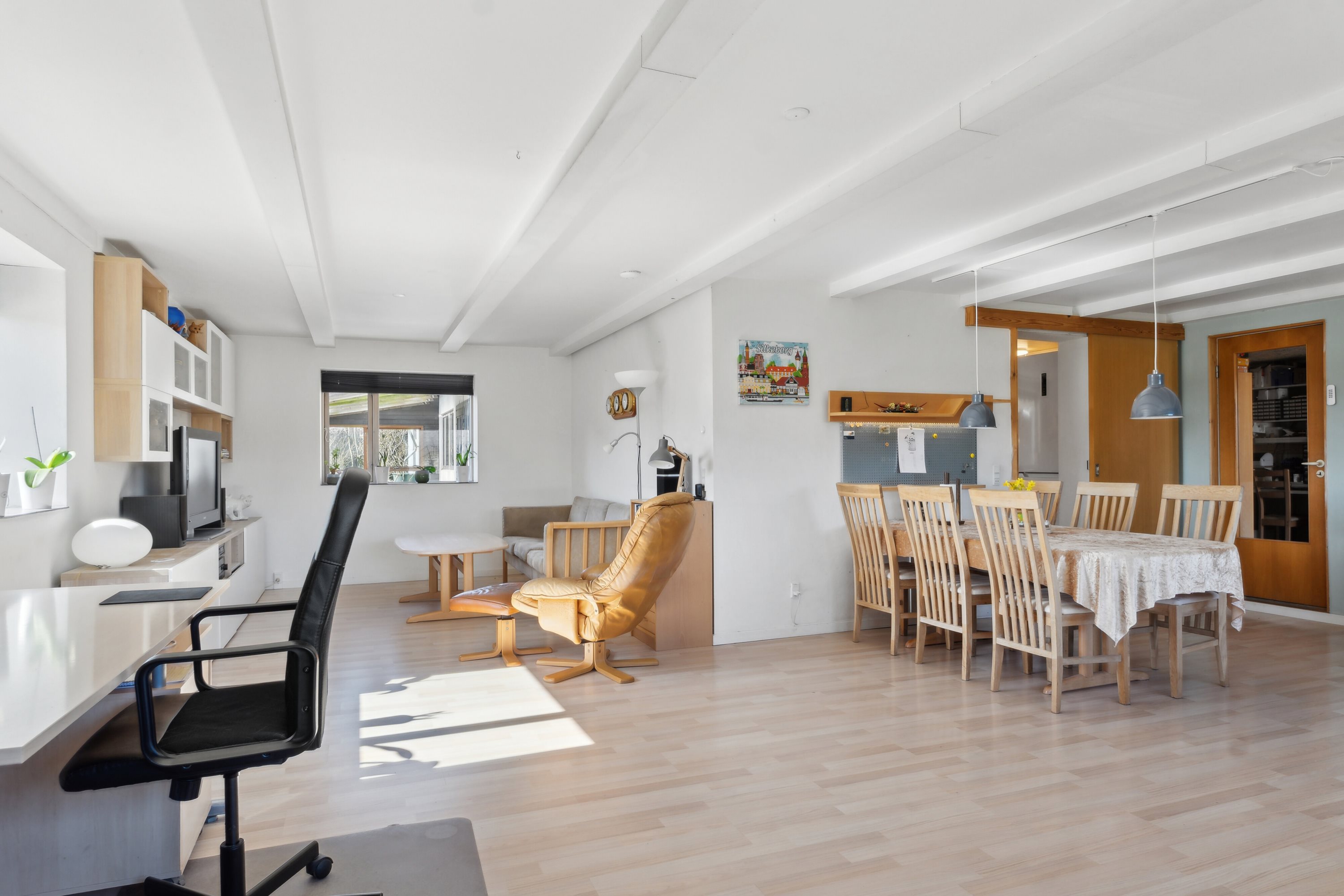 Fremhævet spisestue billede i fuldskærmstilstand. Billede af Markvænget 2, Grønhøj, 7470 Karup J