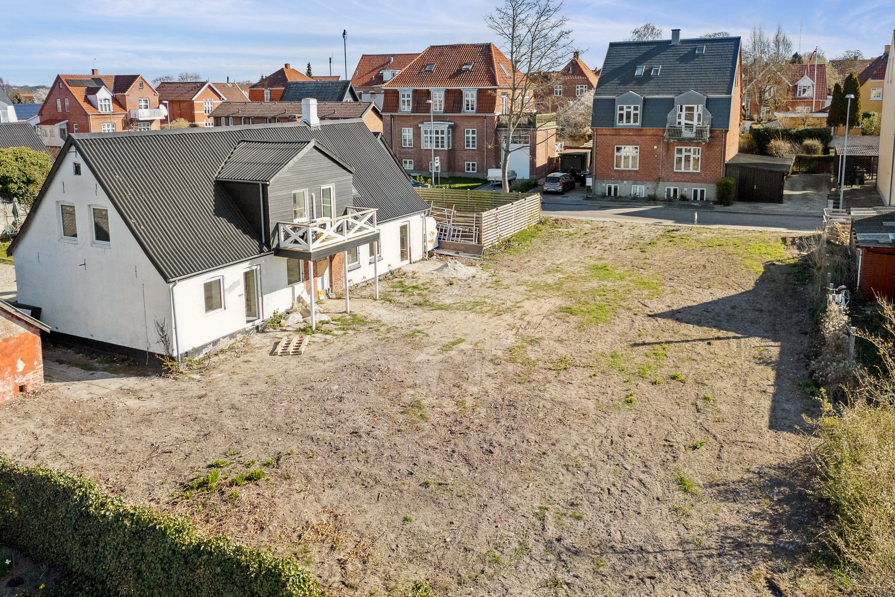 Fremhævet set fra haven billede i fuldskærmstilstand. Billede af Gramsvej 13, 4700 Næstved