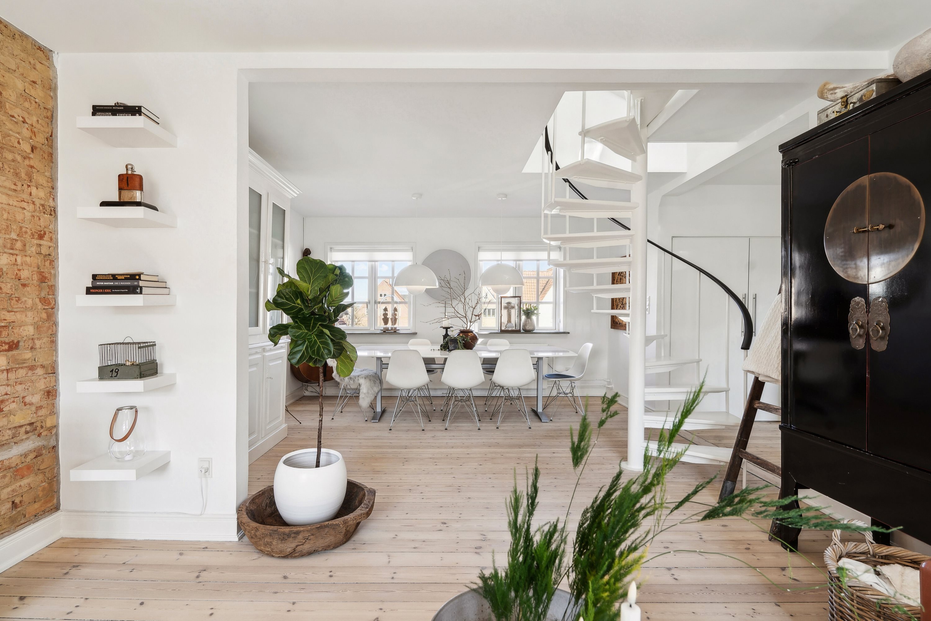 Fremhævet stue billede i fuldskærmstilstand. Billede af Sophie Breums Vænge 4B, 1., 5000 Odense C