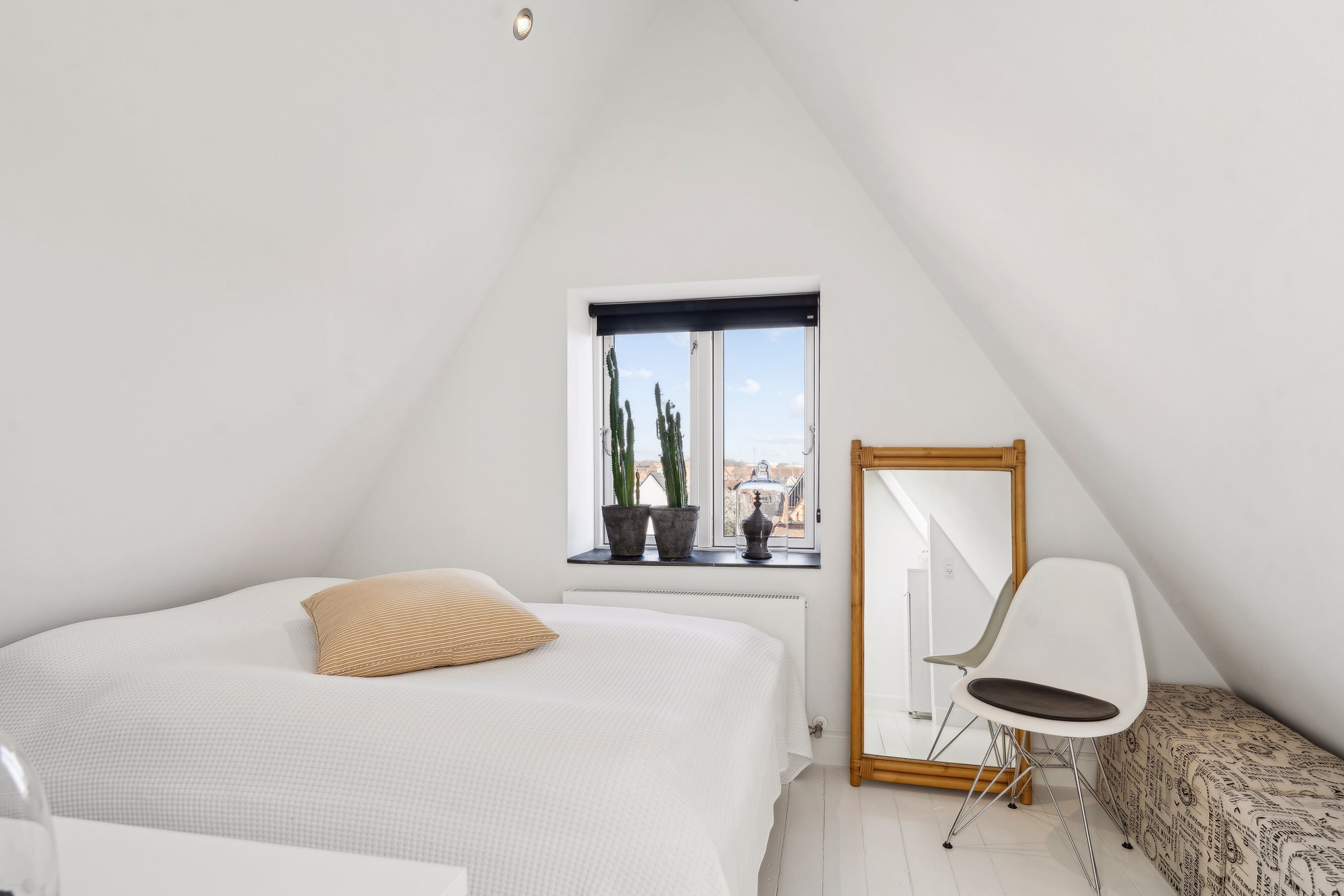 Fremhævet soveværelse billede i fuldskærmstilstand. Billede af Sophie Breums Vænge 4B, 1., 5000 Odense C