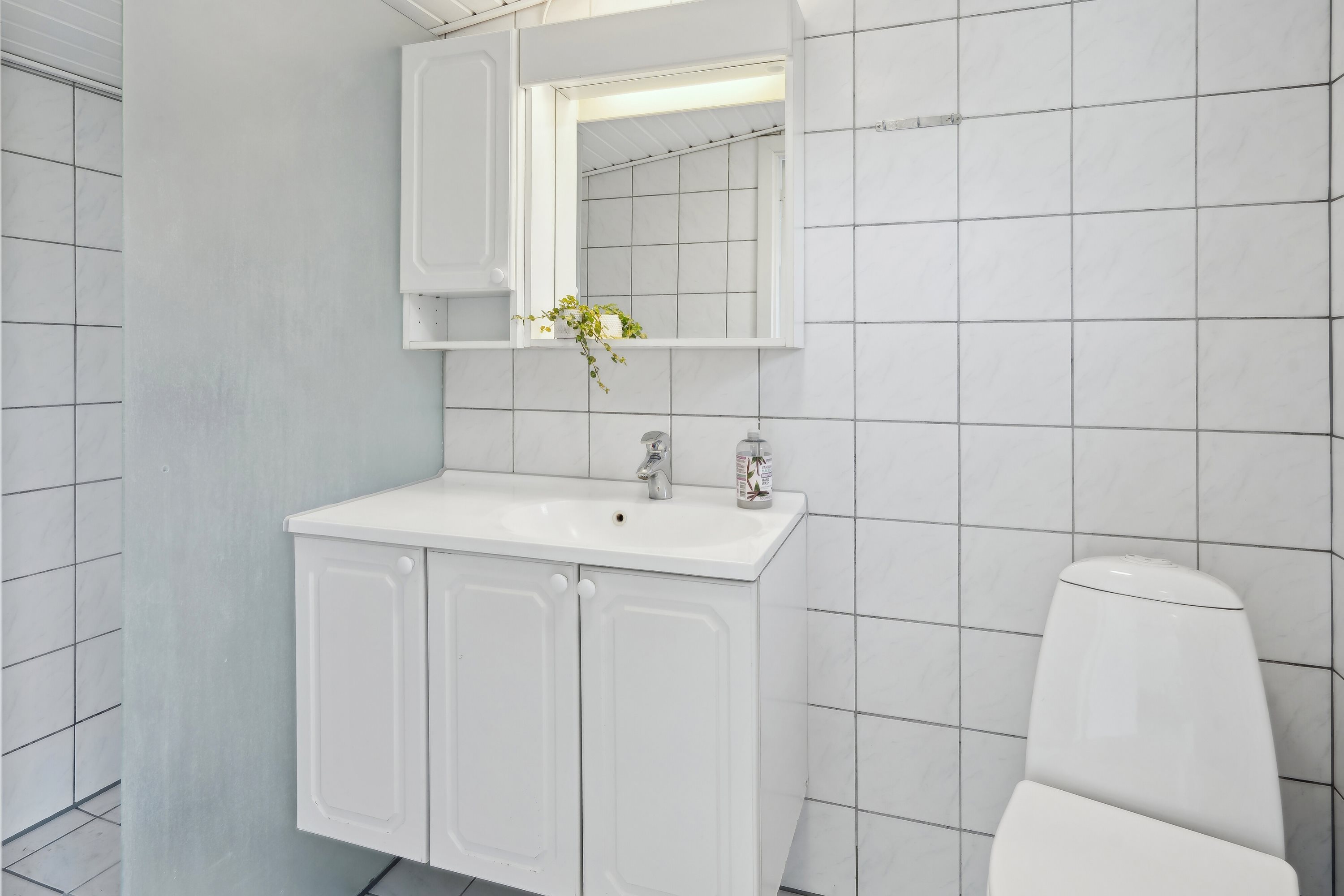 Fremhævet badeværelse billede i fuldskærmstilstand. Billede af P Hansens Gyden 40, Gyngstrup Mark, 5450 Otterup