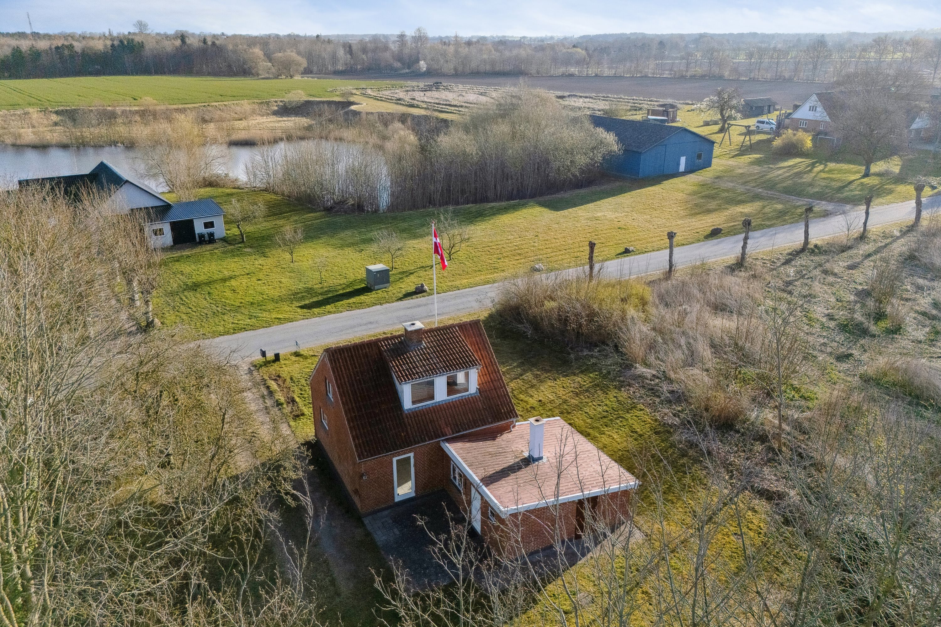 Fremhævet set fra haven billede i fuldskærmstilstand. Billede af P Hansens Gyden 40, Gyngstrup Mark, 5450 Otterup