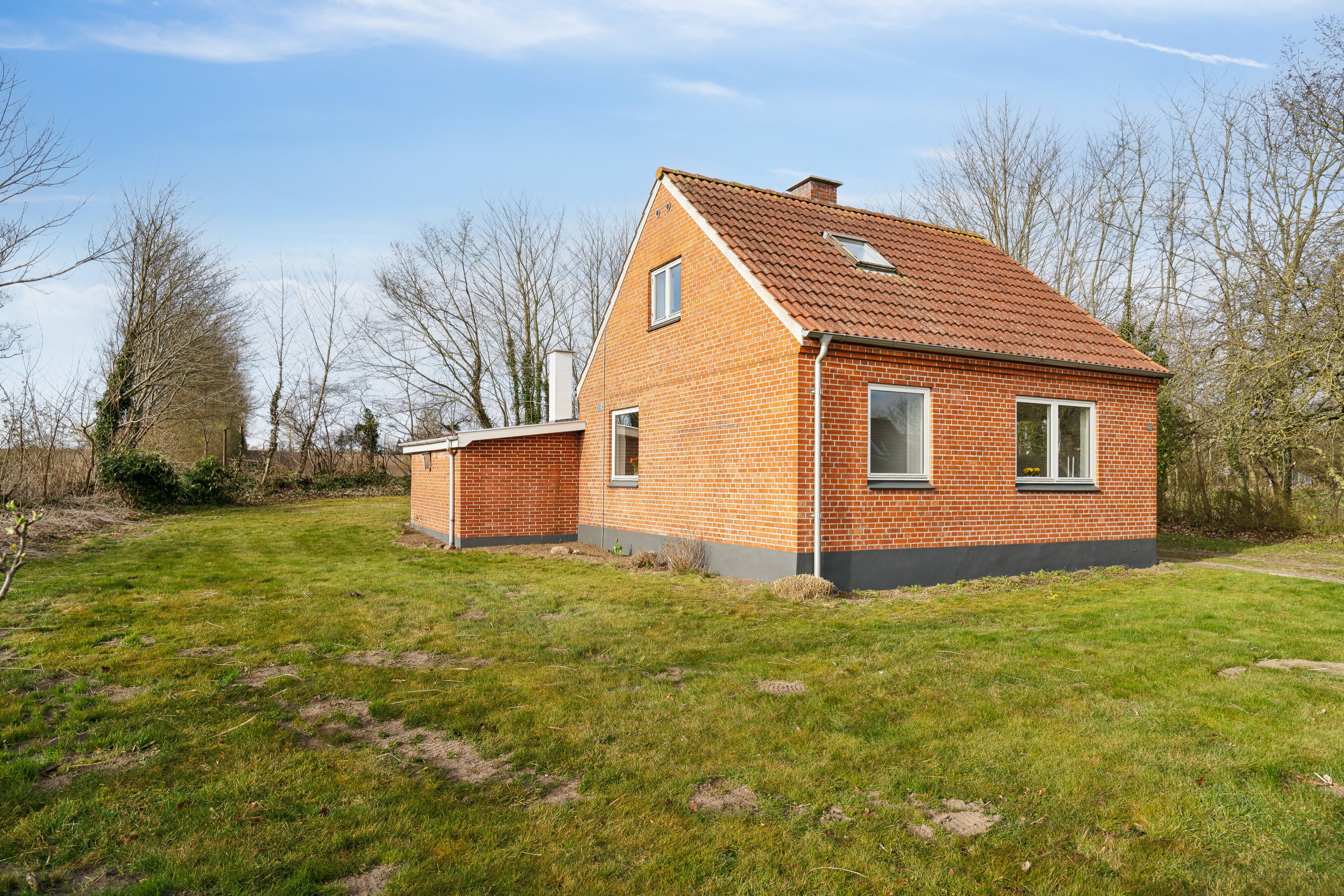 Fremhævet set fra haven billede i fuldskærmstilstand. Billede af P Hansens Gyden 40, Gyngstrup Mark, 5450 Otterup