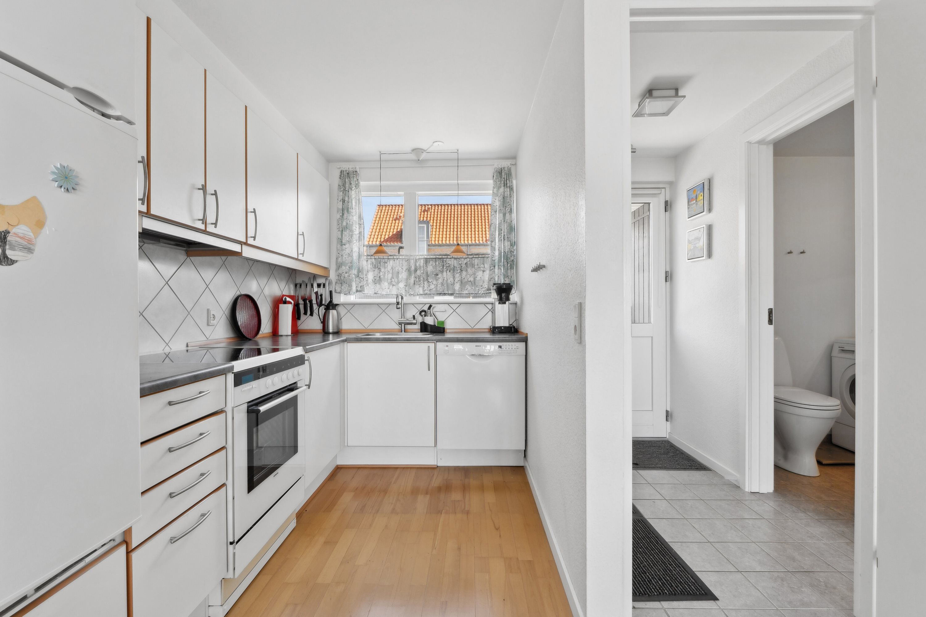 Fremhævet køkken billede i fuldskærmstilstand. Billede af Lohals Havn 2, Lohals, 5953 Tranekær