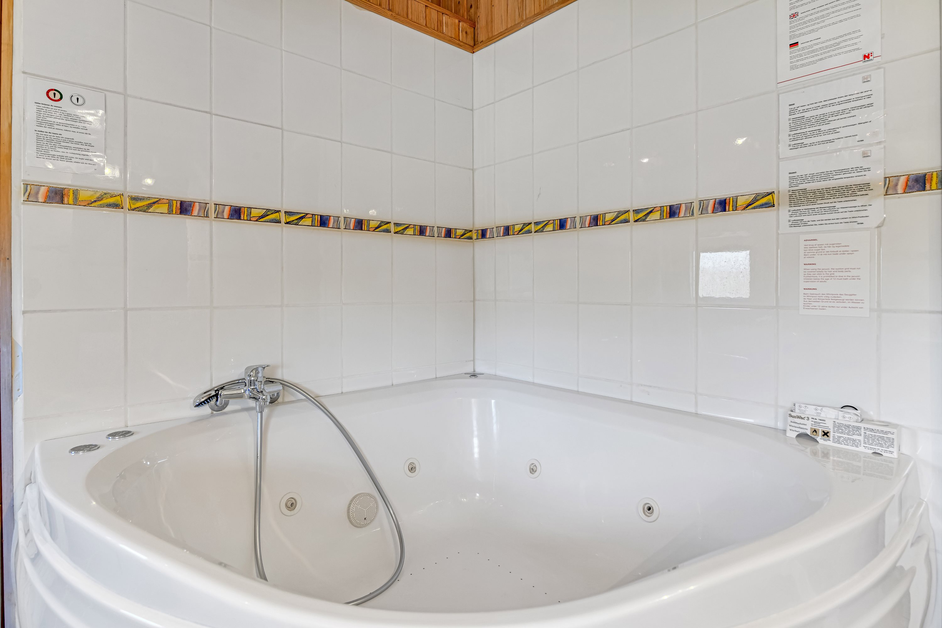 Fremhævet badeværelse billede i fuldskærmstilstand. Billede af Søringen 24, Grærup, 6840 Oksbøl