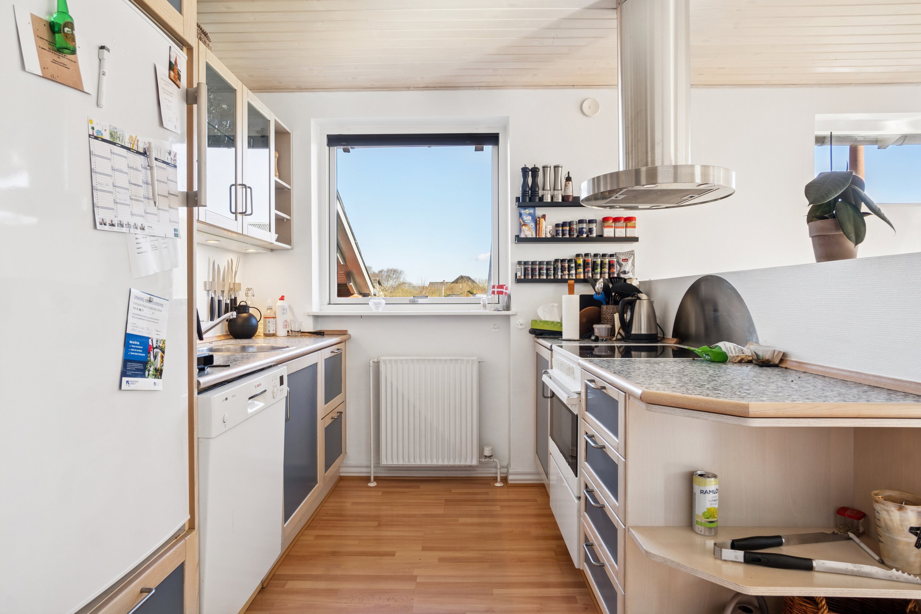 Fremhævet køkken billede i fuldskærmstilstand. Billede af Højvænget 1, 7760 Hurup Thy