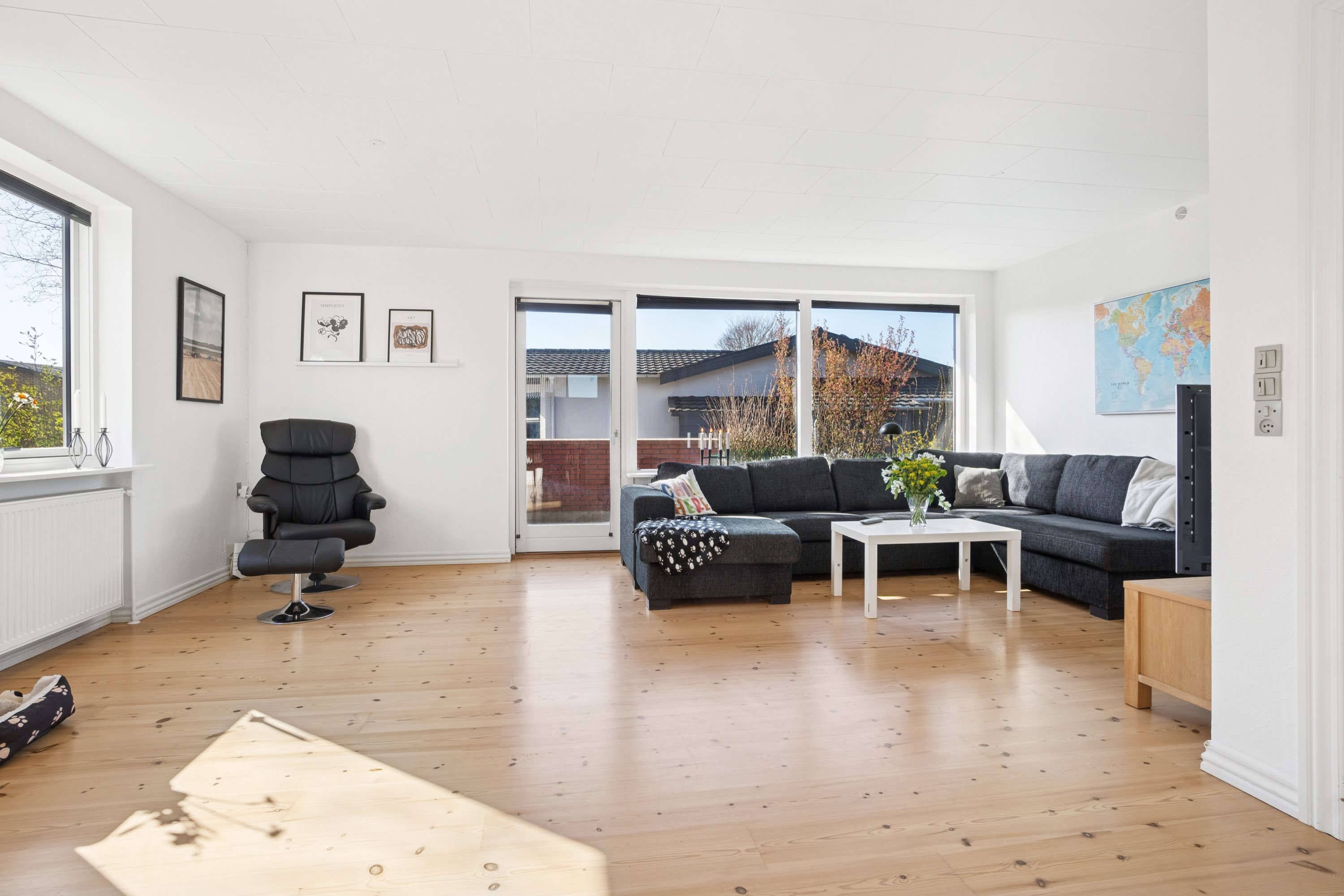 Fremhævet stue billede i fuldskærmstilstand. Billede af Højvænget 1, 7760 Hurup Thy