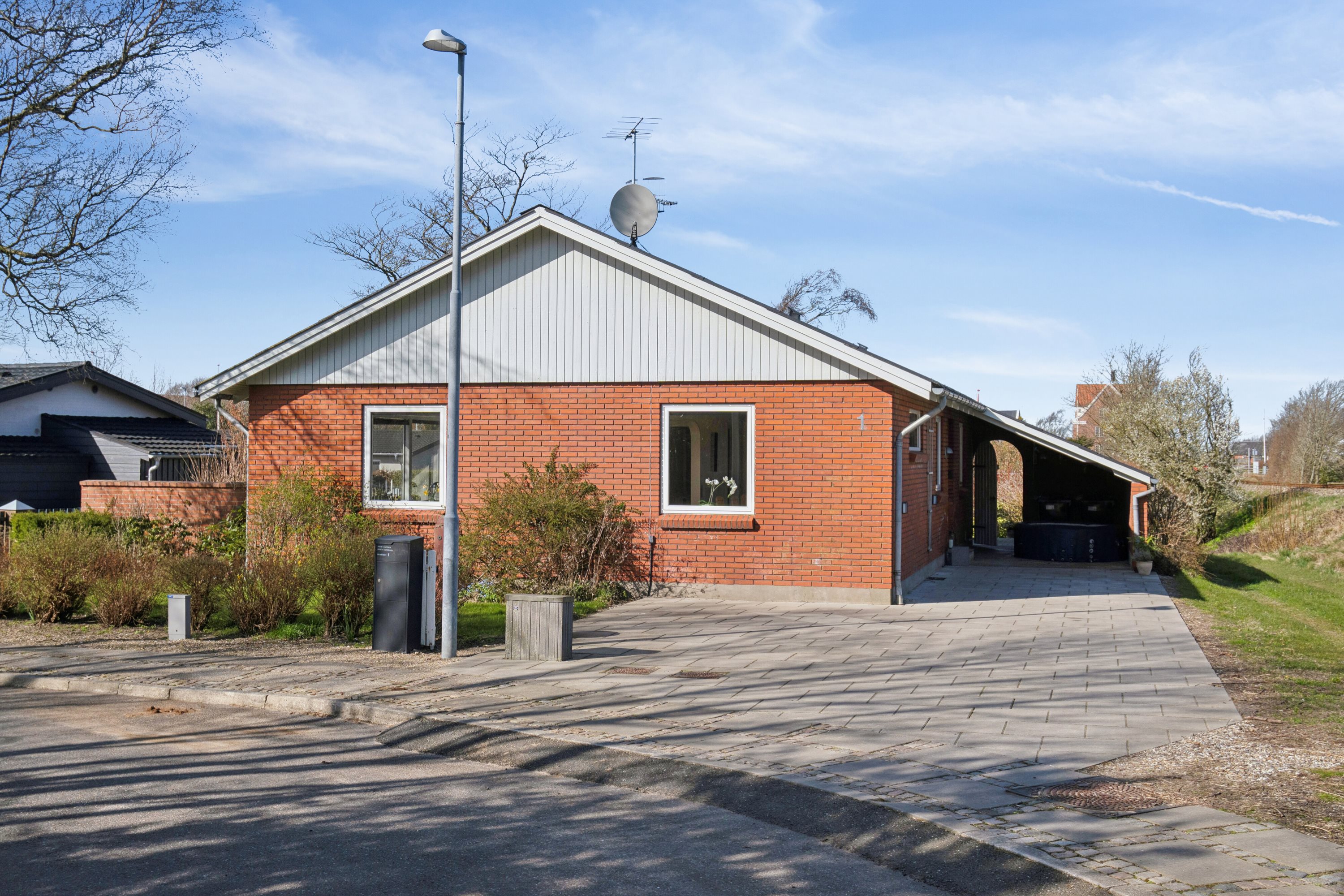 Fremhævet udendørs billede i fuldskærmstilstand. Billede af Højvænget 1, 7760 Hurup Thy