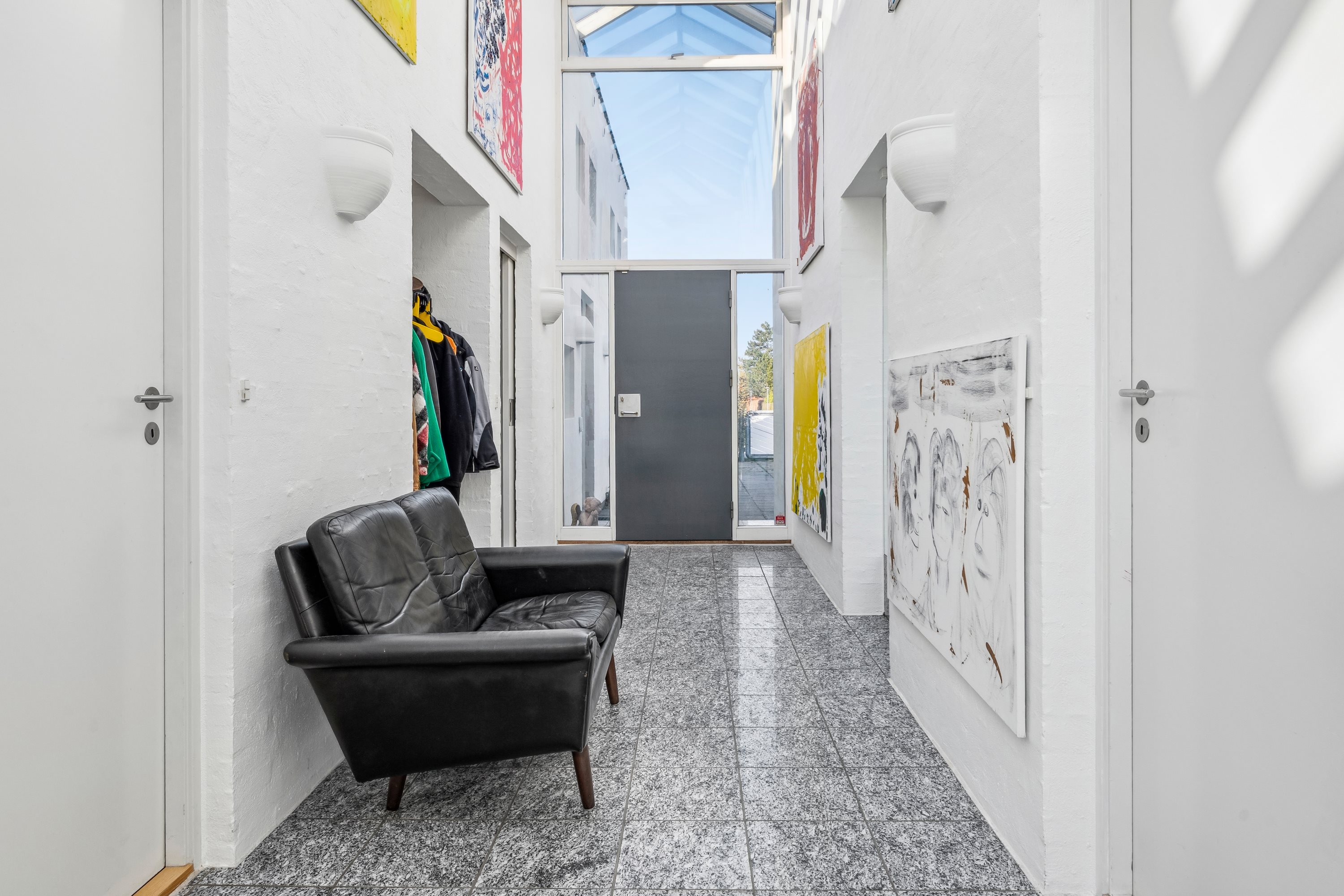 Fremhævet gang billede i fuldskærmstilstand. Billede af Solmarksvej 31, 8240 Risskov