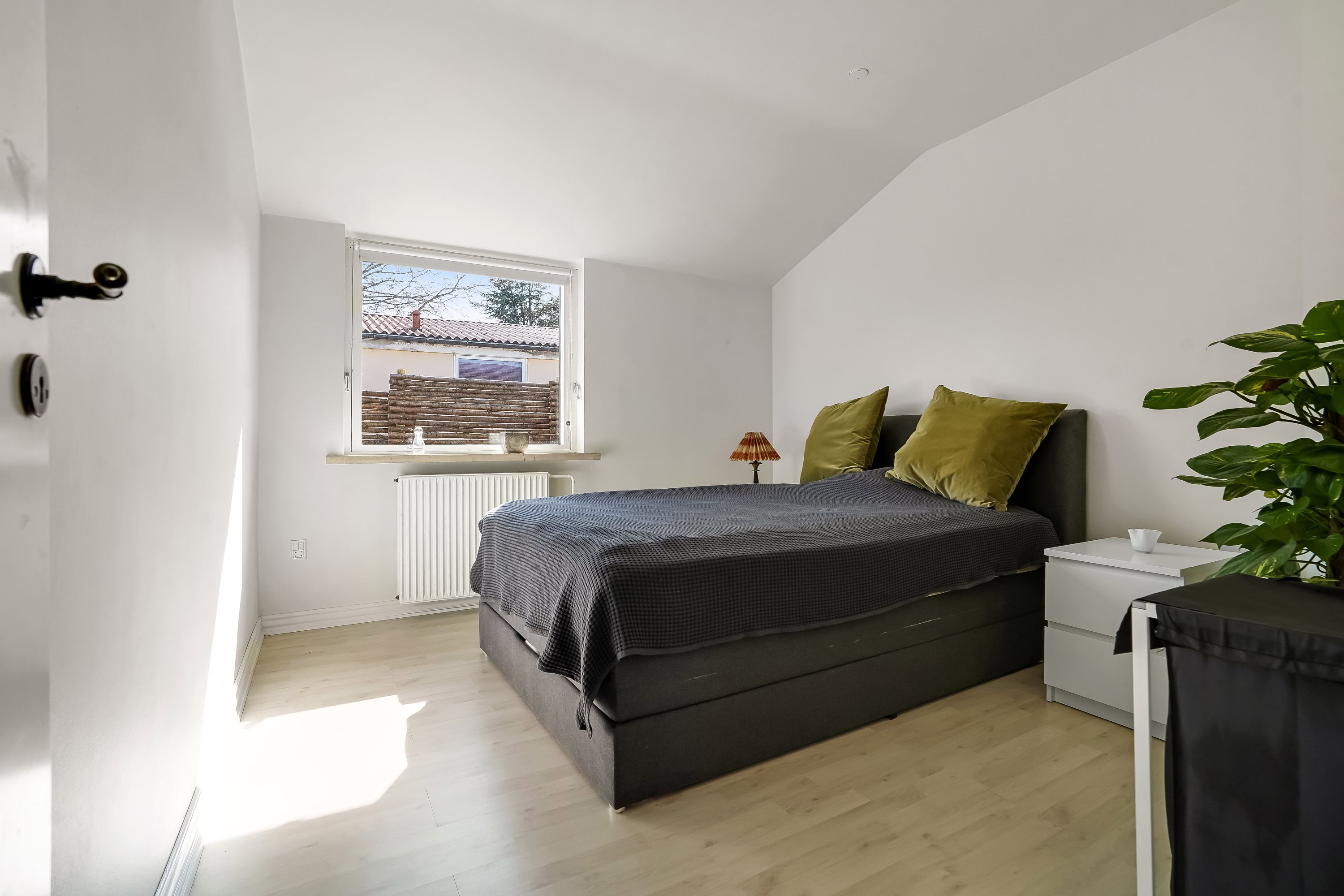 Fremhævet værelse billede i fuldskærmstilstand. Billede af Eddavej 39, 5210 Odense NV