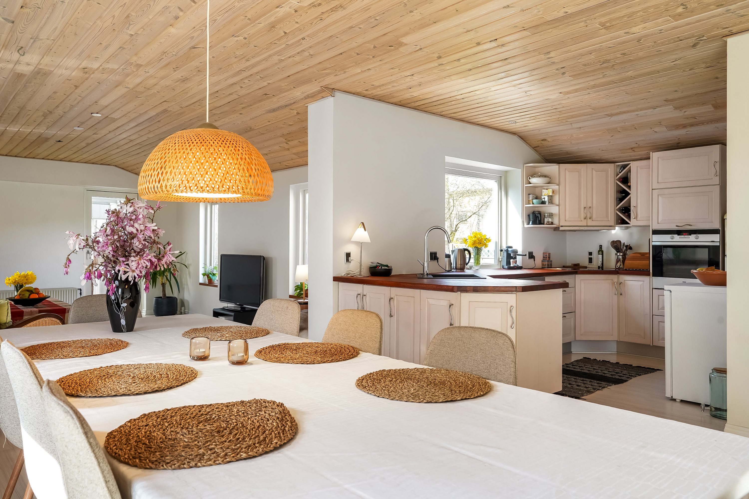 Fremhævet køkken billede i fuldskærmstilstand. Billede af Eddavej 39, 5210 Odense NV