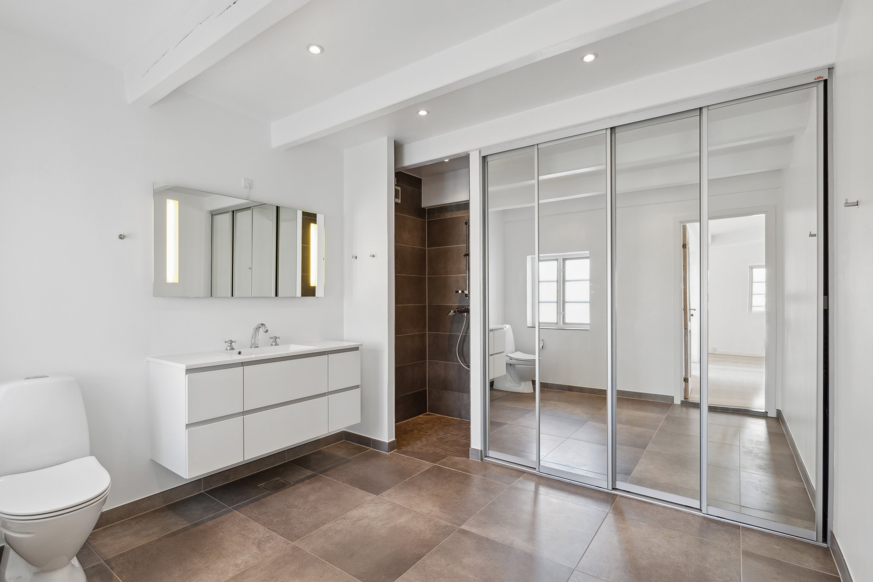 Fremhævet badeværelse billede i fuldskærmstilstand. Billede af Kallerupvej 54, Vadsby, 2640 Hedehusene