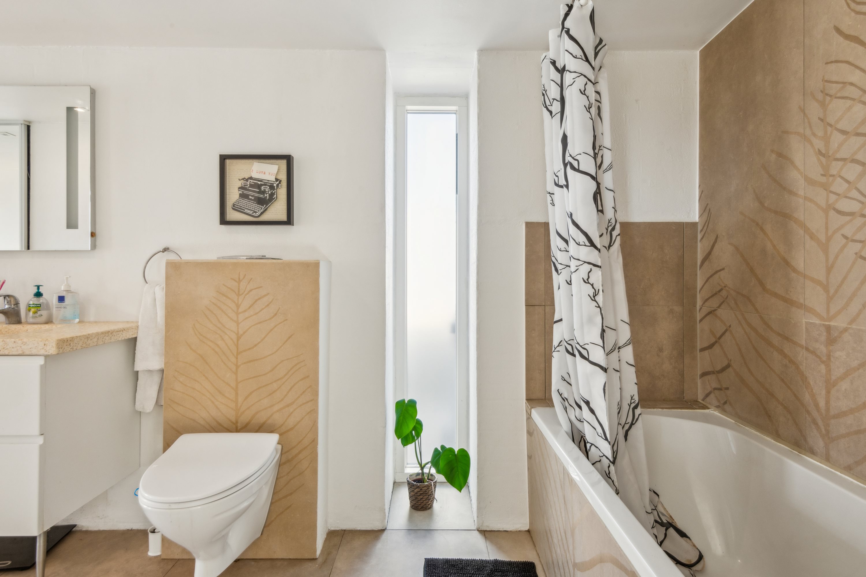 Fremhævet badeværelse billede i fuldskærmstilstand. Billede af Kornblomstvej 139, 9000 Aalborg