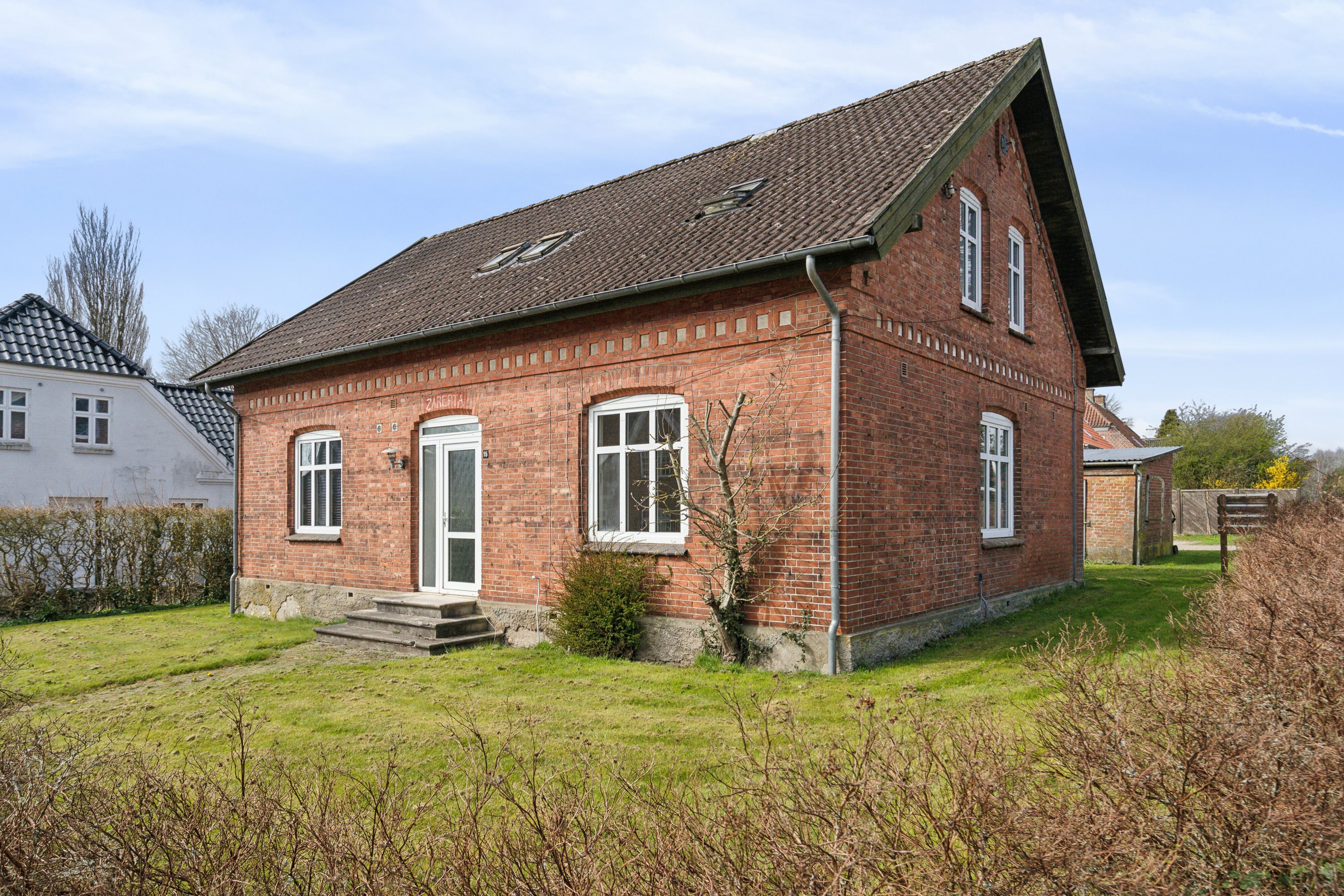 Fremhævet set fra haven billede i fuldskærmstilstand. Billede af Frøsvej 15, 6630 Rødding