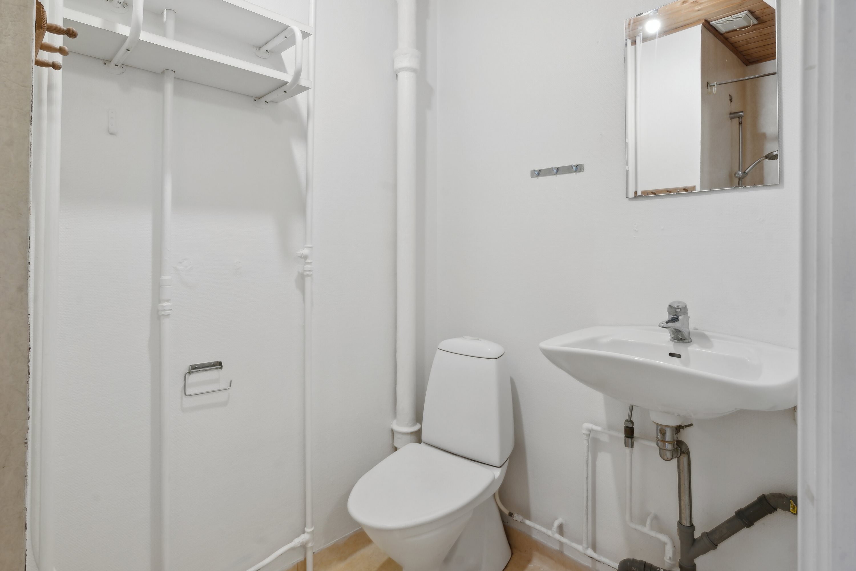 Fremhævet badeværelse billede i fuldskærmstilstand. Billede af Frøsvej 15, 6630 Rødding