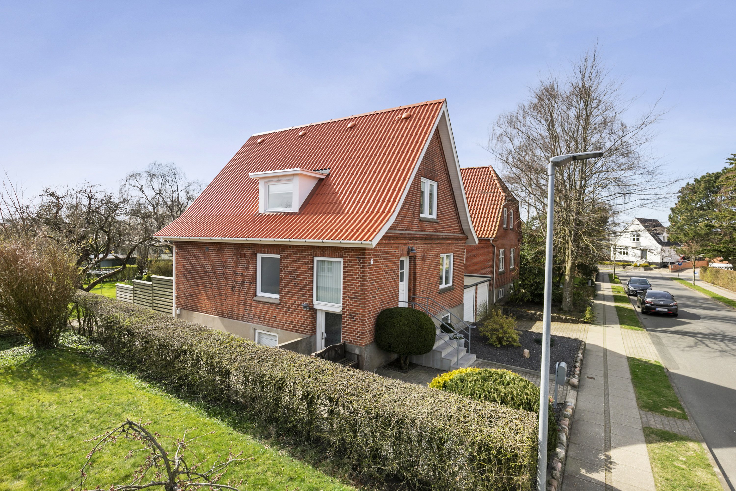 Fremhævet facade billede i fuldskærmstilstand. Billede af Anneksgade 6, 9700 Brønderslev