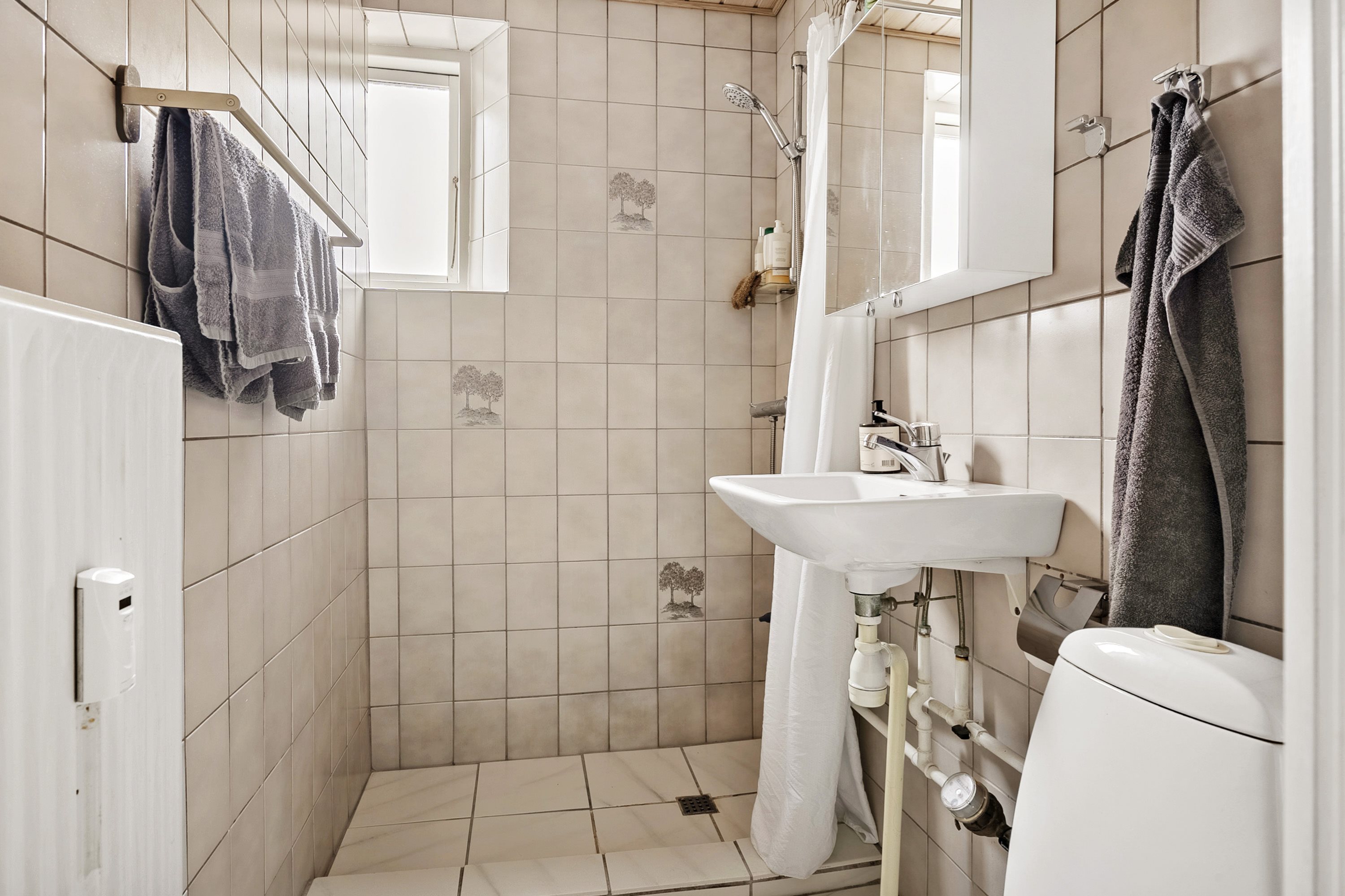 Fremhævet badeværelse billede i fuldskærmstilstand. Billede af Enghavevej 1A, 1. th., 6800 Varde