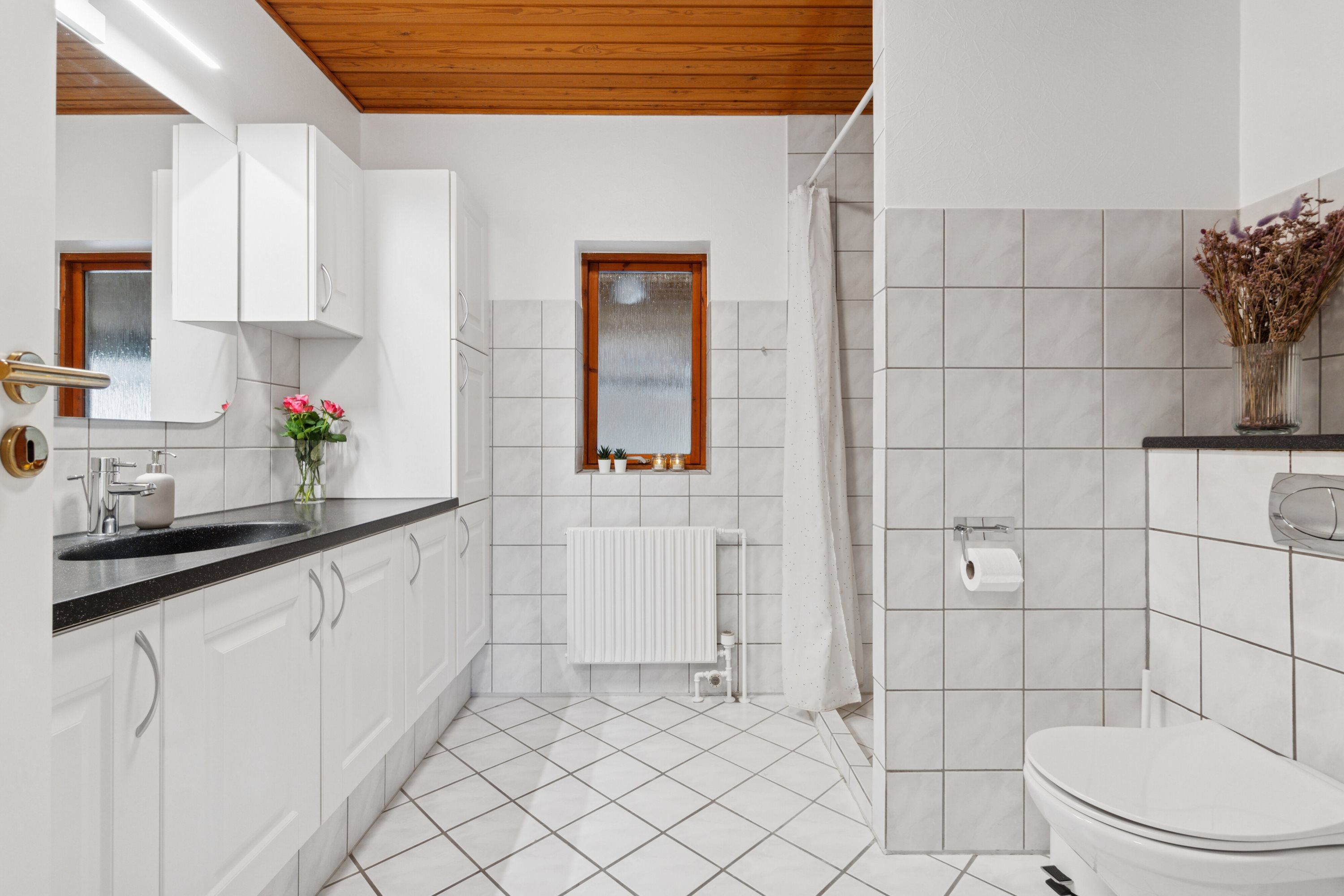 Fremhævet badeværelse billede i fuldskærmstilstand. Billede af Lærkevej 8, 7760 Hurup Thy