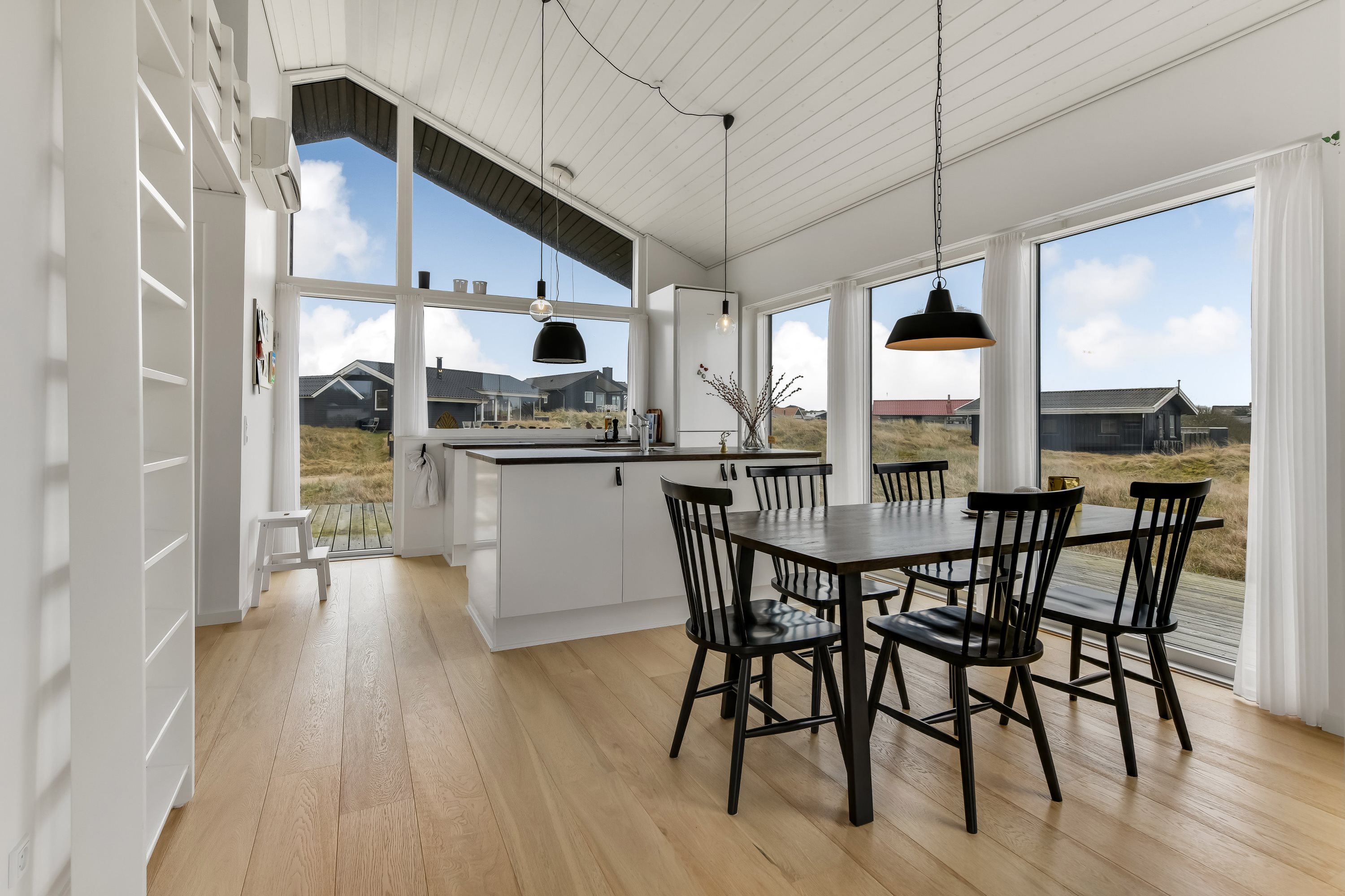 Fremhævet stue billede i fuldskærmstilstand. Billede af Hympelvej 40, Rindby Strand, 6720 Fanø