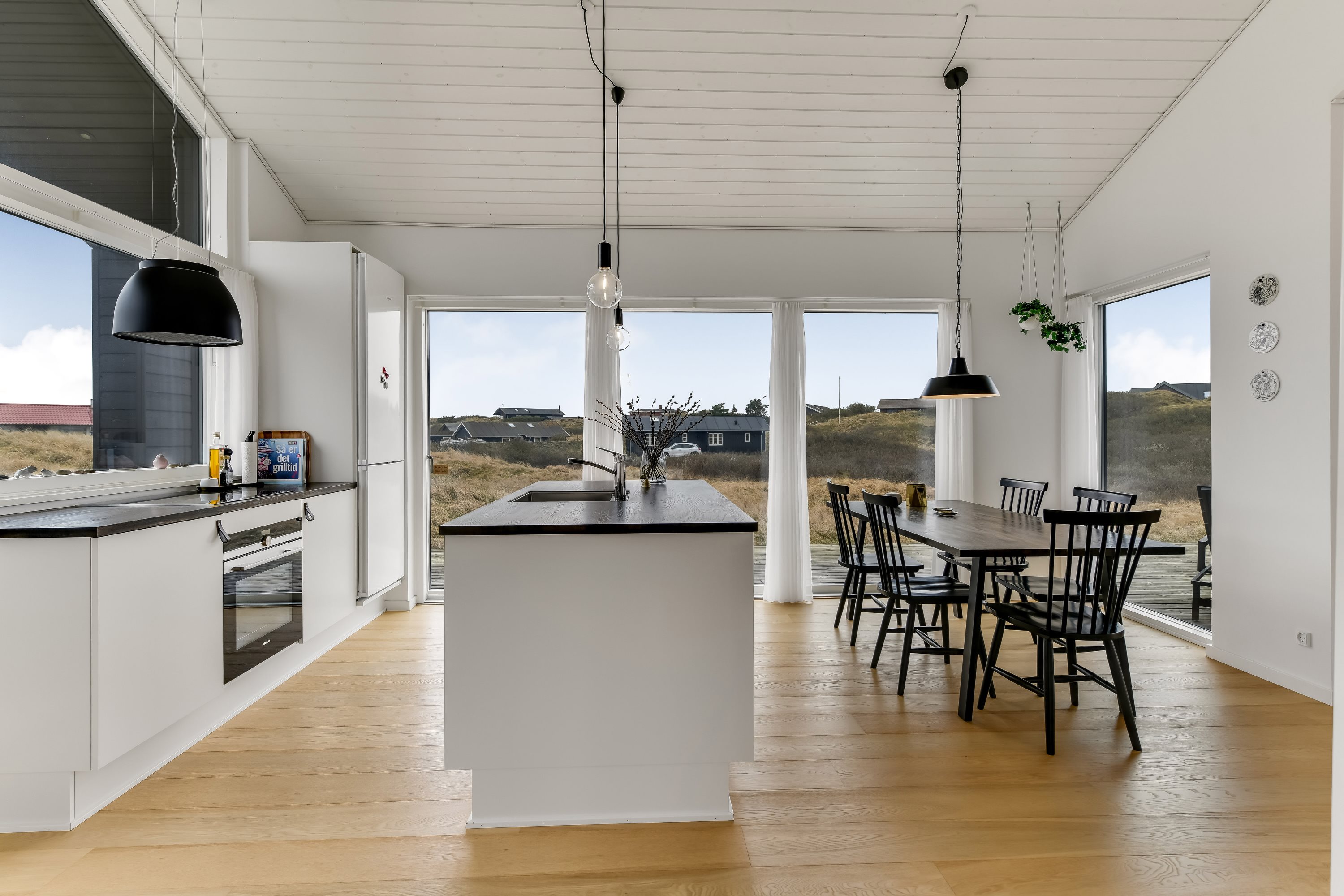 Fremhævet køkken billede i fuldskærmstilstand. Billede af Hympelvej 40, Rindby Strand, 6720 Fanø