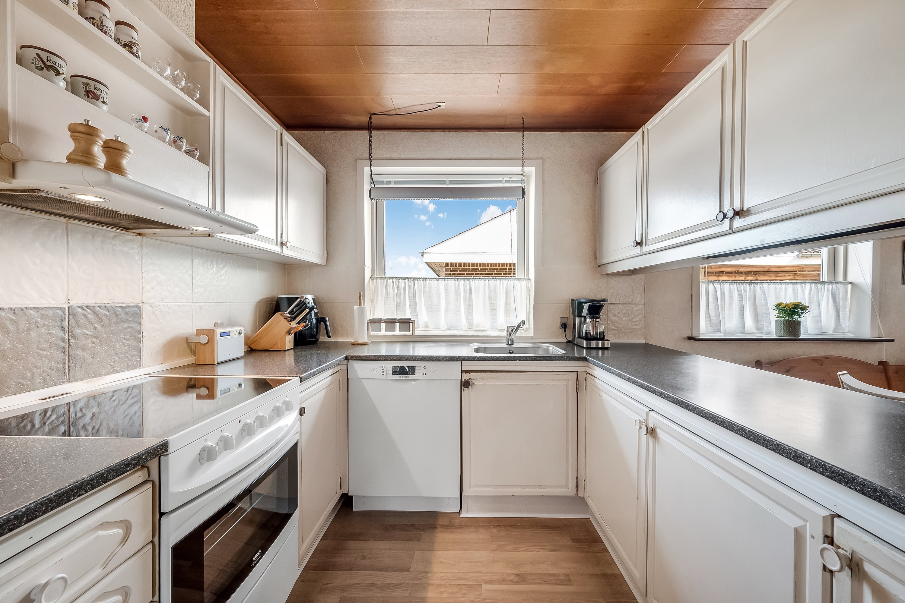 Fremhævet køkken billede i fuldskærmstilstand. Billede af Tromsøvej 22, Rindum, 6950 Ringkøbing