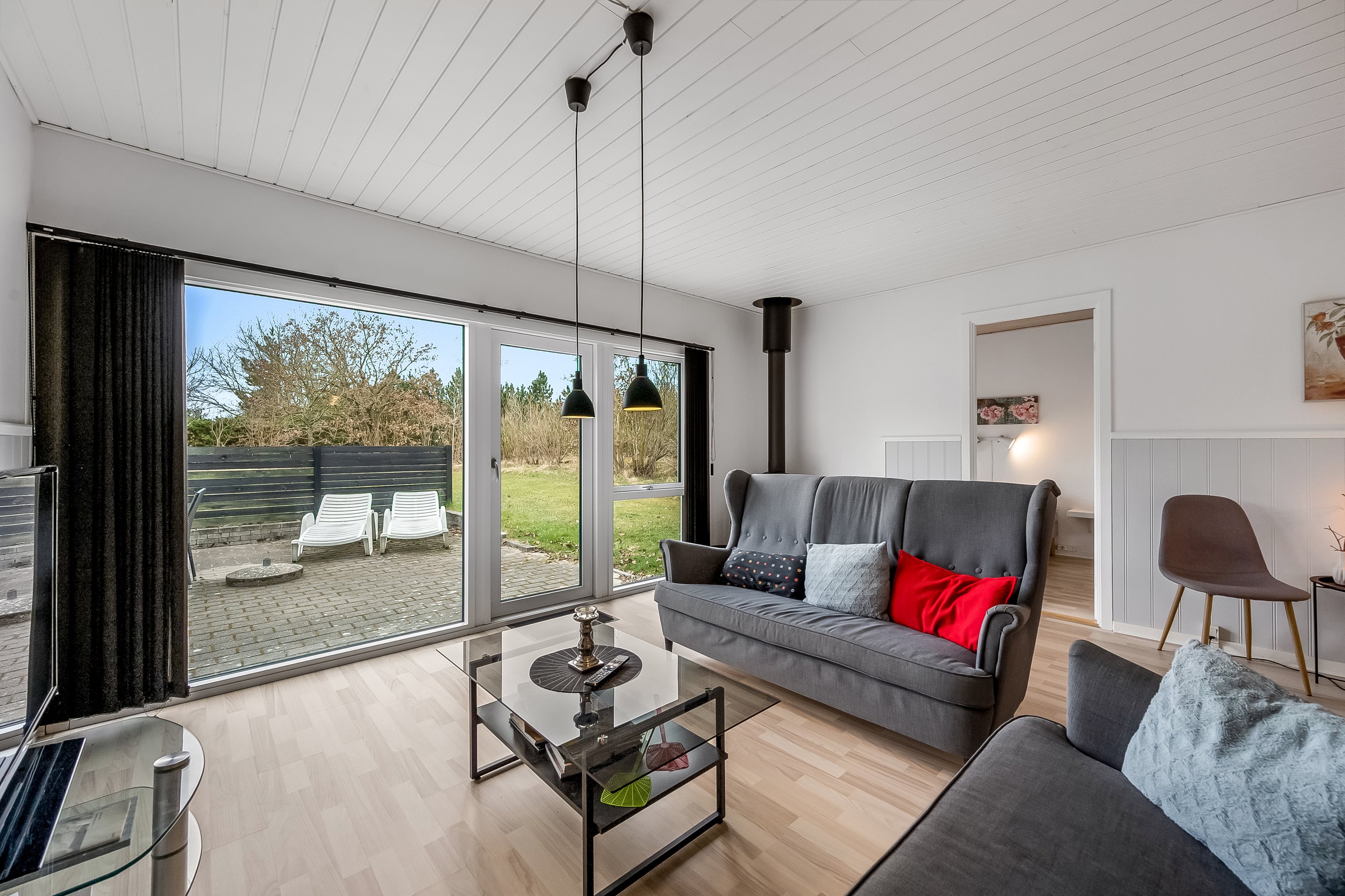 Fremhævet stue billede i fuldskærmstilstand. Billede af Vestervang 1, Lønne, 6830 Nørre Nebel