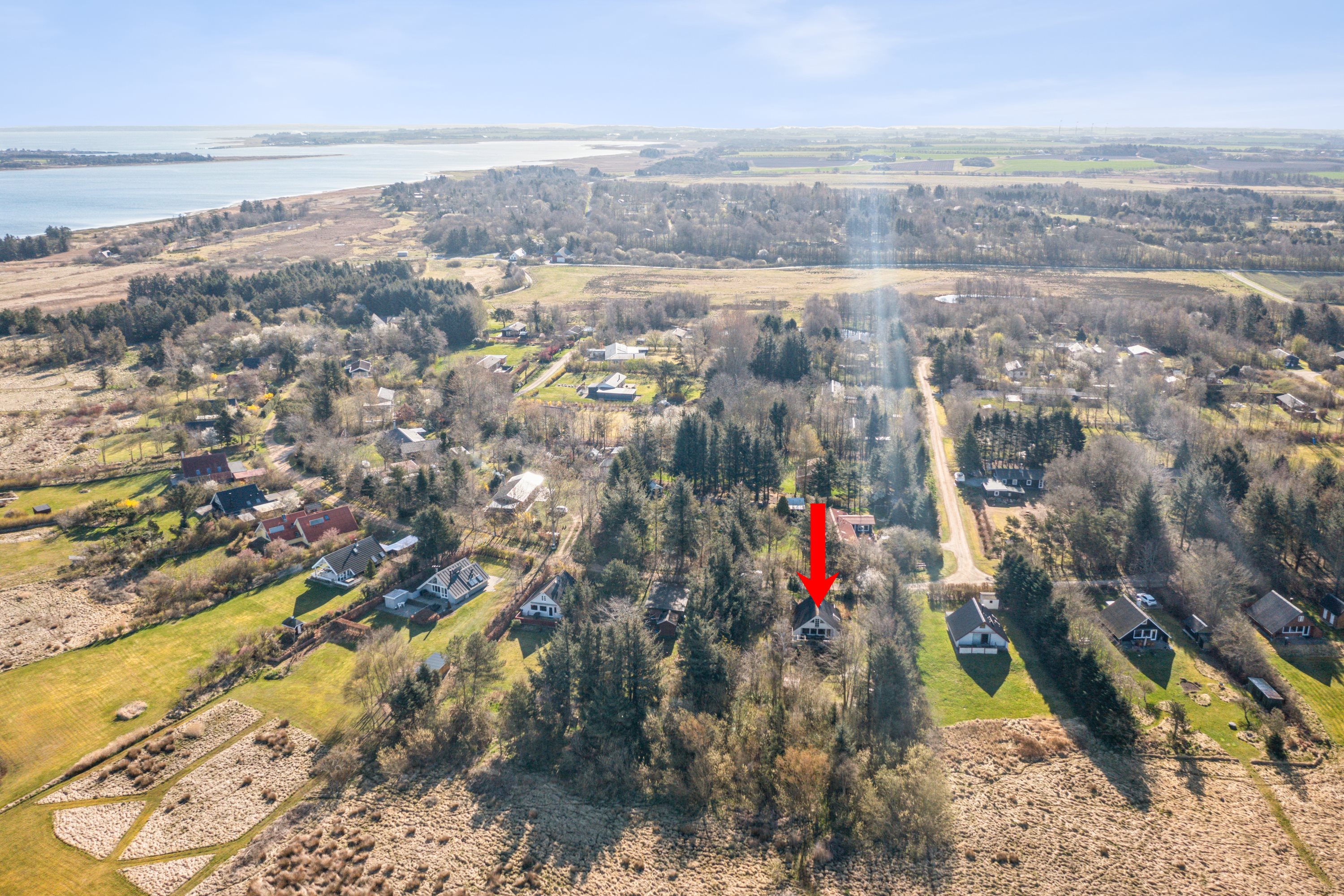 Fremhævet luftfoto billede i fuldskærmstilstand. Billede af Lyngvej 17, Sæbygård Feriecenter, 7870 Roslev