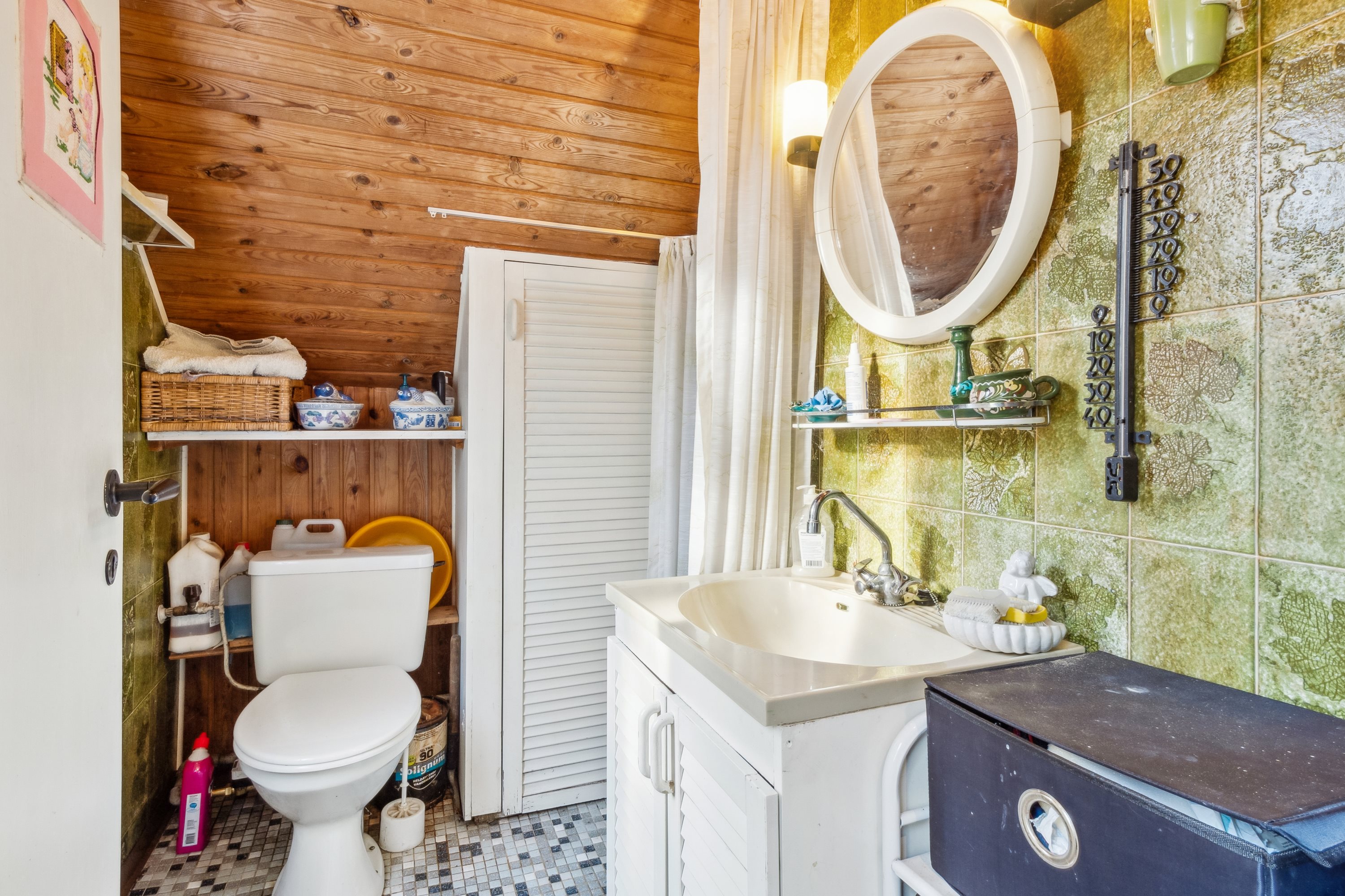 Fremhævet badeværelse billede i fuldskærmstilstand. Billede af Lyngvej 17, Sæbygård Feriecenter, 7870 Roslev