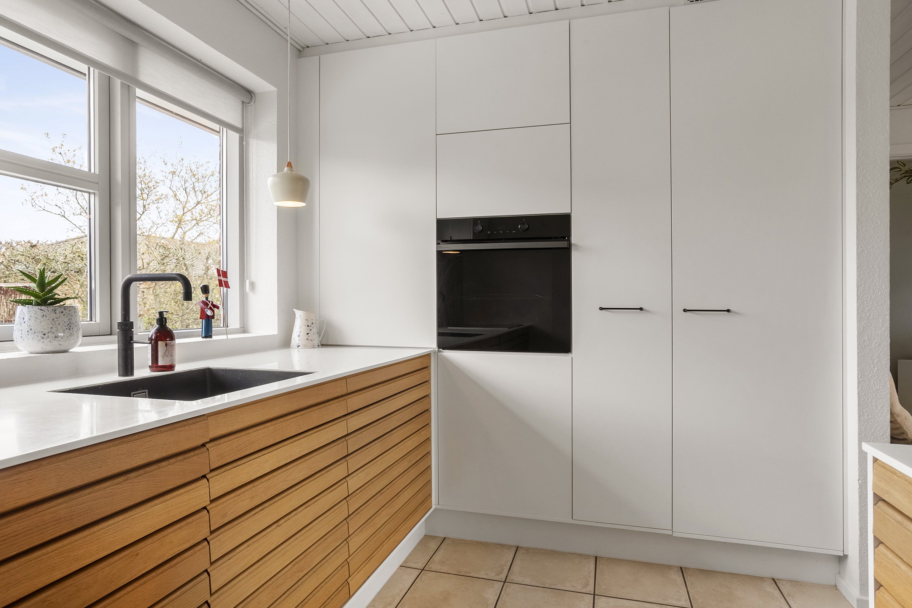 Fremhævet køkken billede i fuldskærmstilstand. Billede af Bragesvej 18, 6100 Haderslev