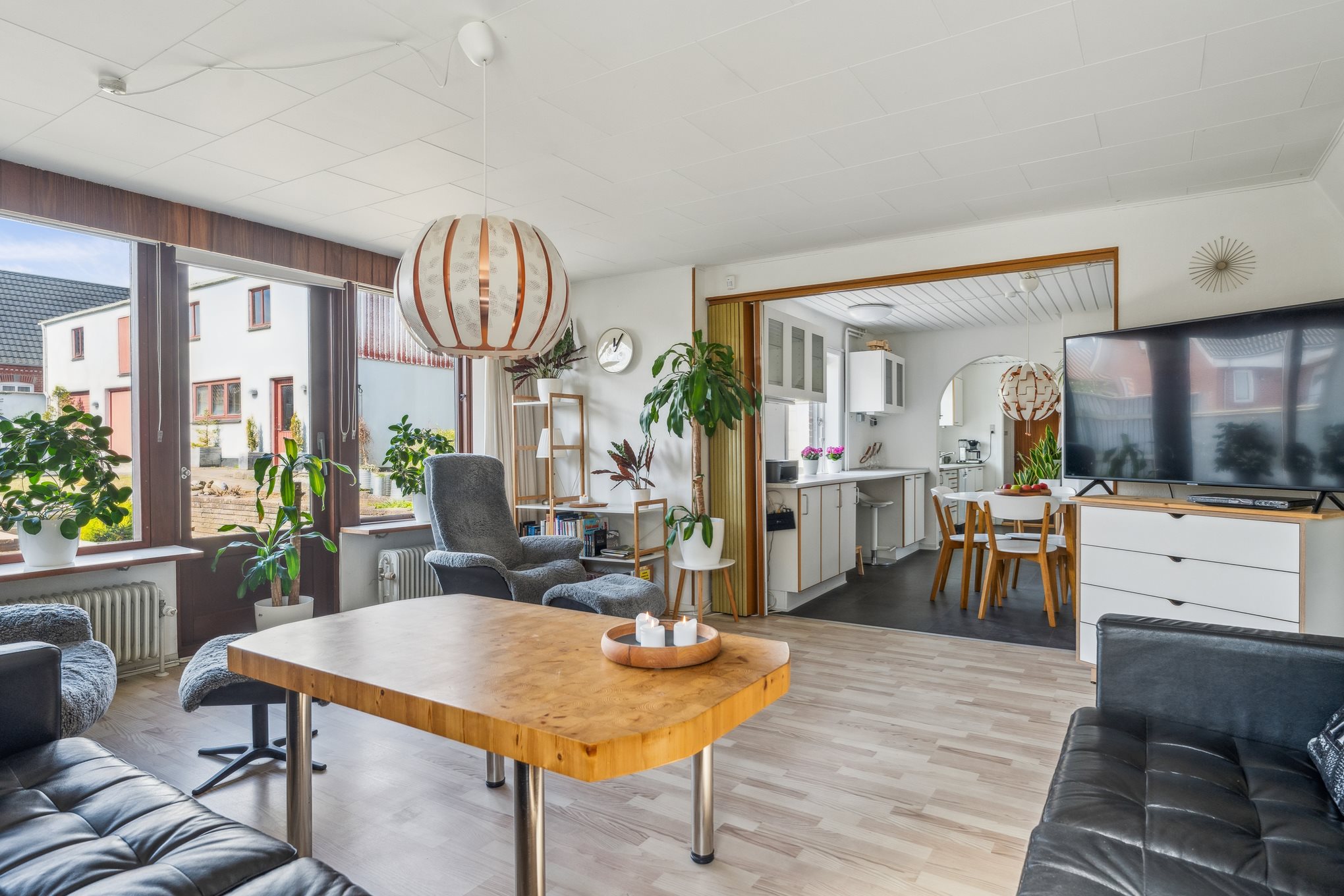 Fremhævet stue billede i fuldskærmstilstand. Billede af Østermarksvej 4, Gjerlev, 8983 Gjerlev J