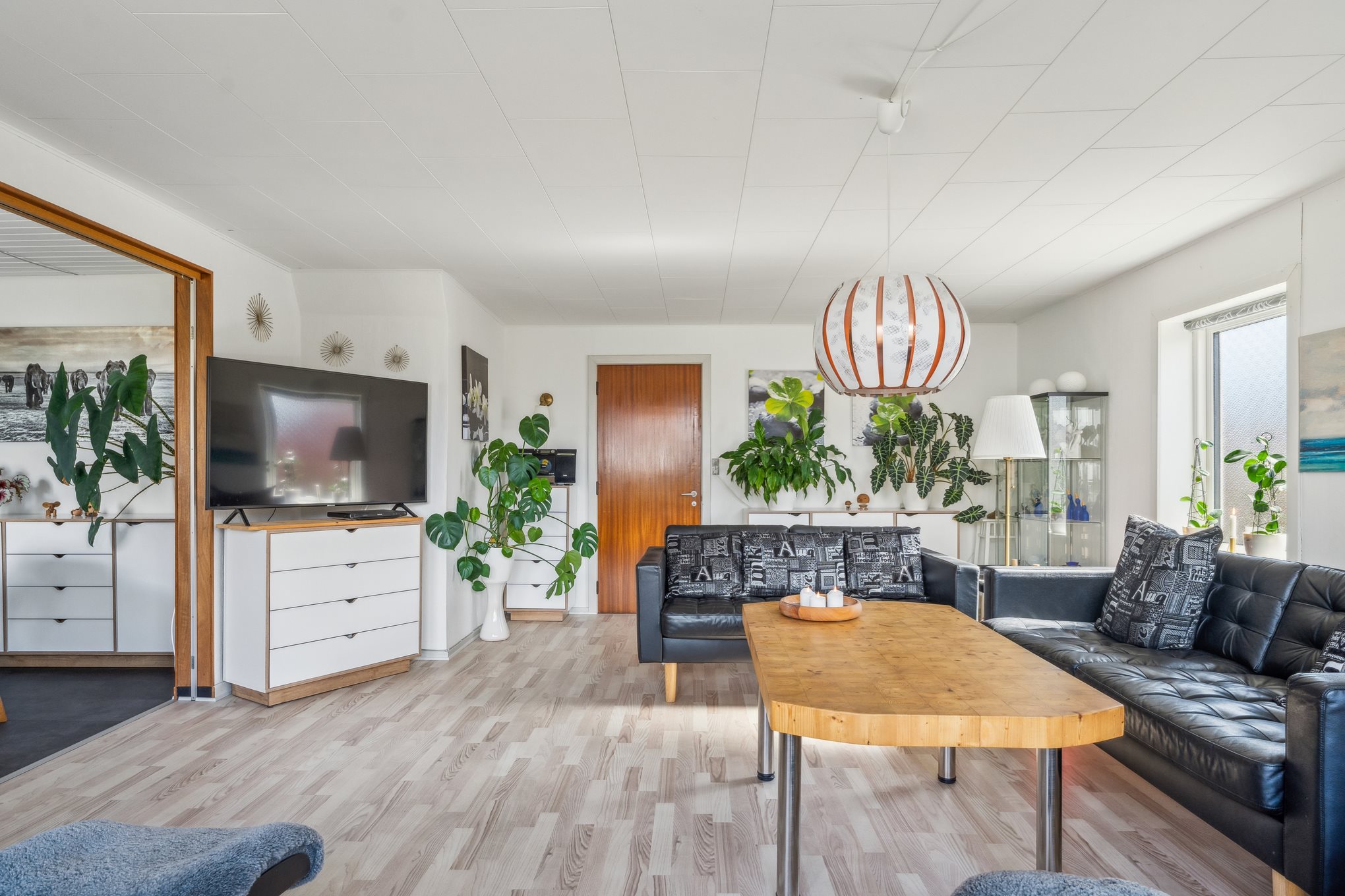 Fremhævet stue billede i fuldskærmstilstand. Billede af Østermarksvej 4, Gjerlev, 8983 Gjerlev J