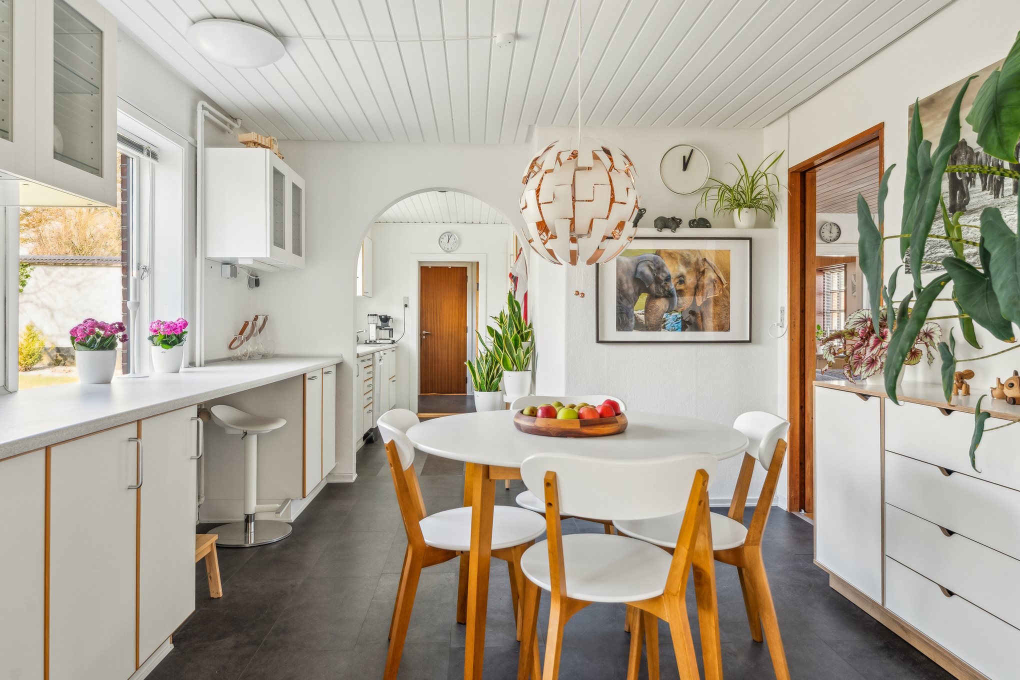 Fremhævet køkken billede i fuldskærmstilstand. Billede af Østermarksvej 4, Gjerlev, 8983 Gjerlev J