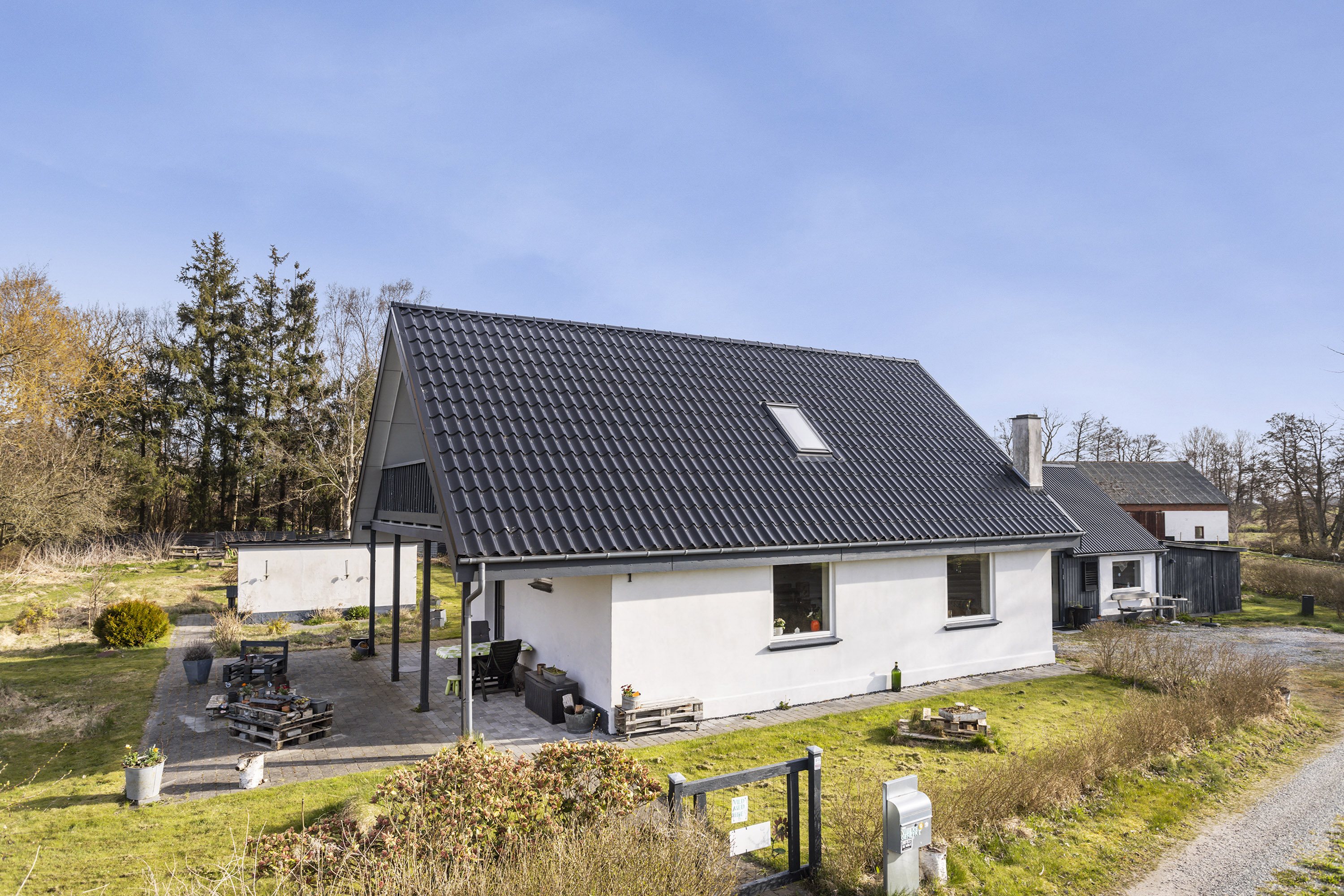 Fremhævet facade billede i fuldskærmstilstand. Billede af Åglimt 1-3, Gerå, 9340 Asaa