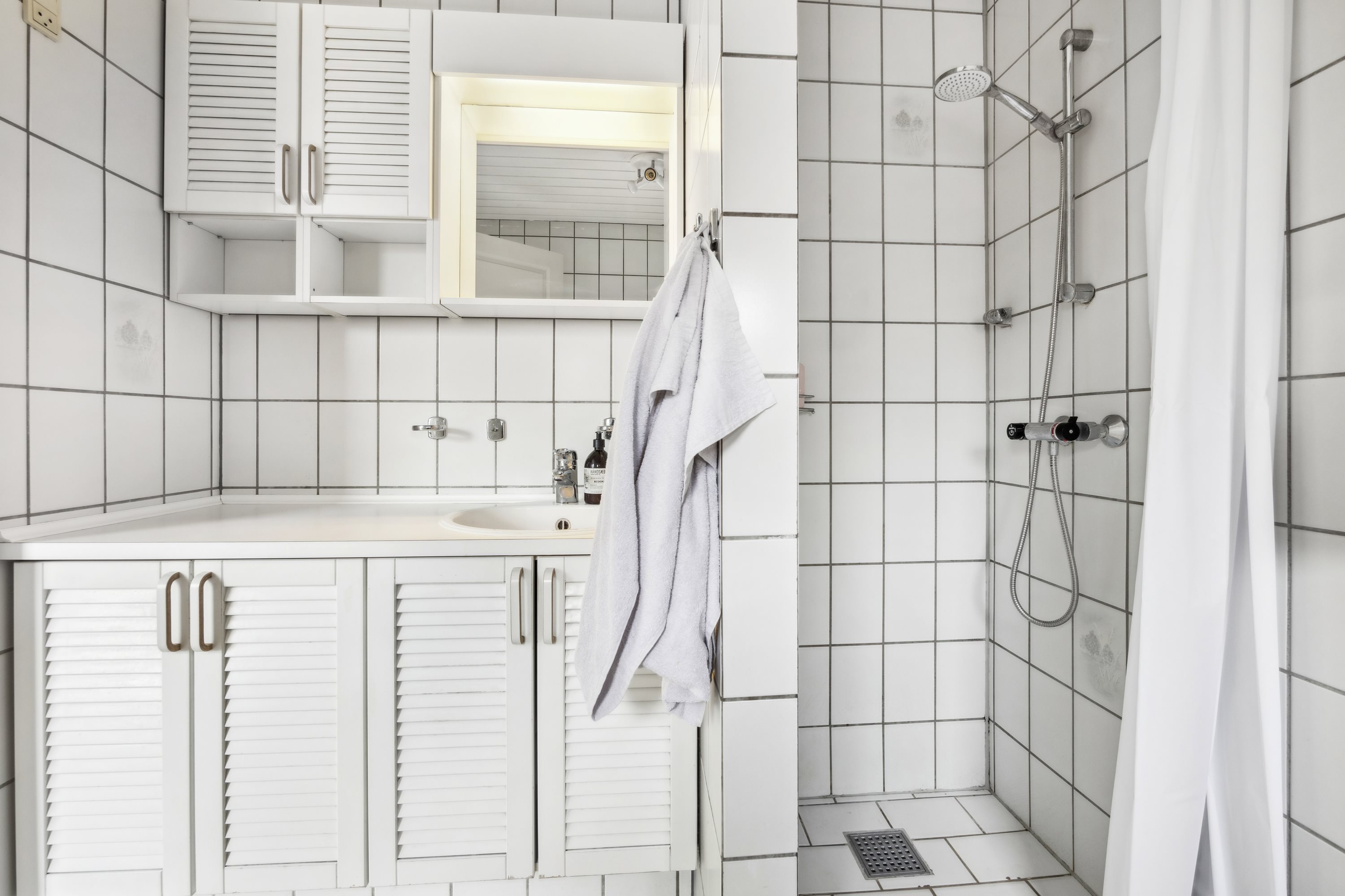 Fremhævet badeværelse billede i fuldskærmstilstand. Billede af Isaksvej 68, 9490 Pandrup