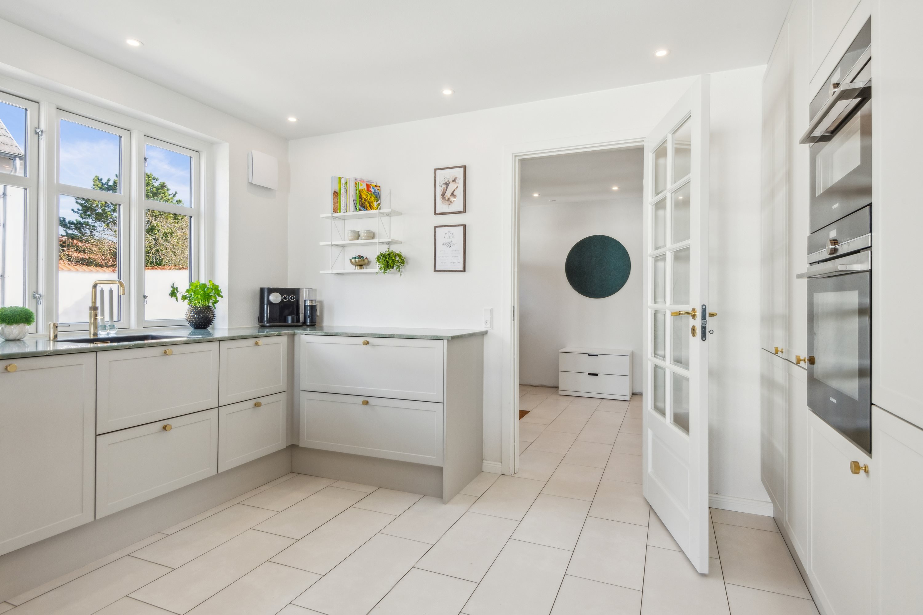 Fremhævet køkken billede i fuldskærmstilstand. Billede af Voldborggade 8A, 9240 Nibe