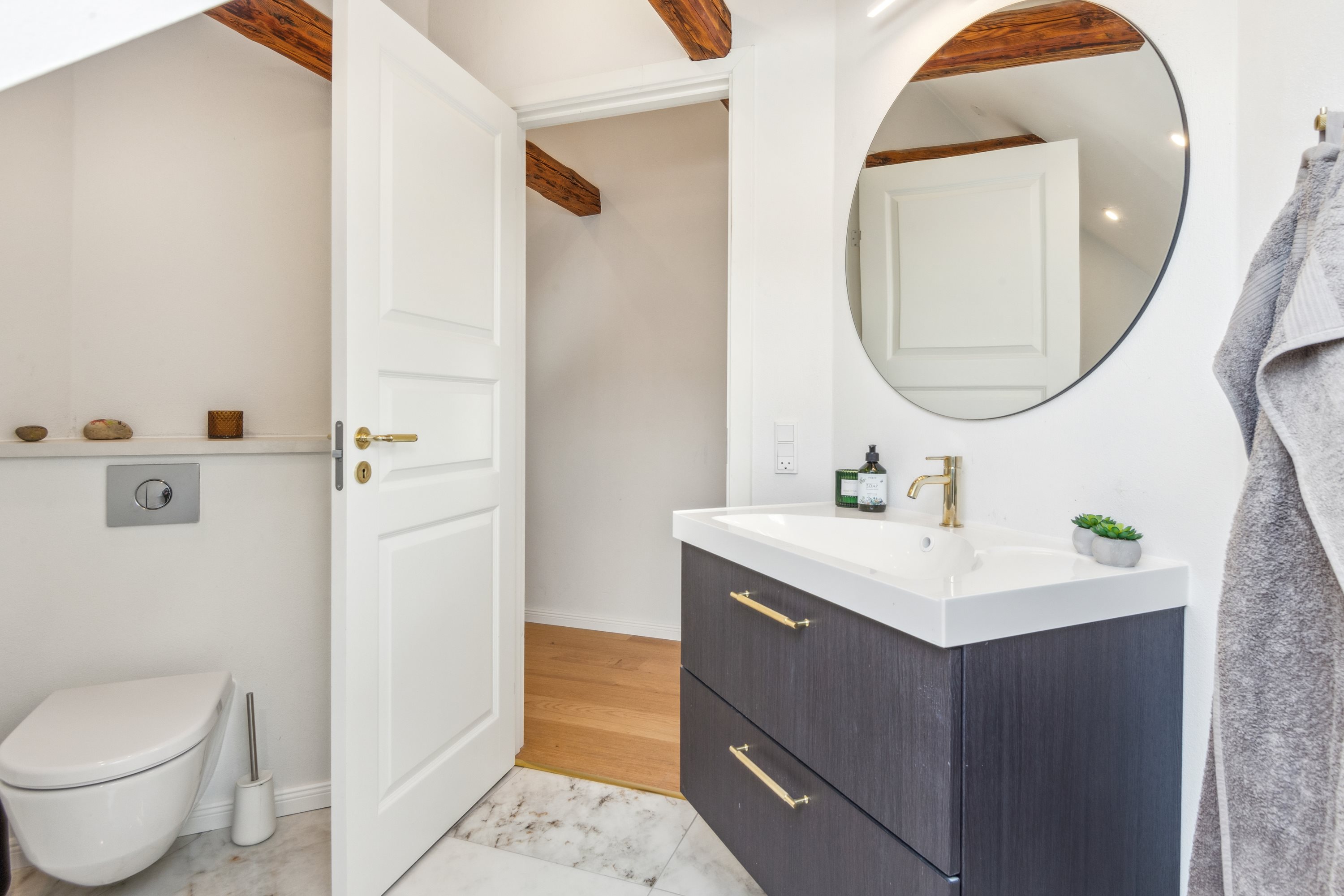 Fremhævet badeværelse billede i fuldskærmstilstand. Billede af Voldborggade 8A, 9240 Nibe