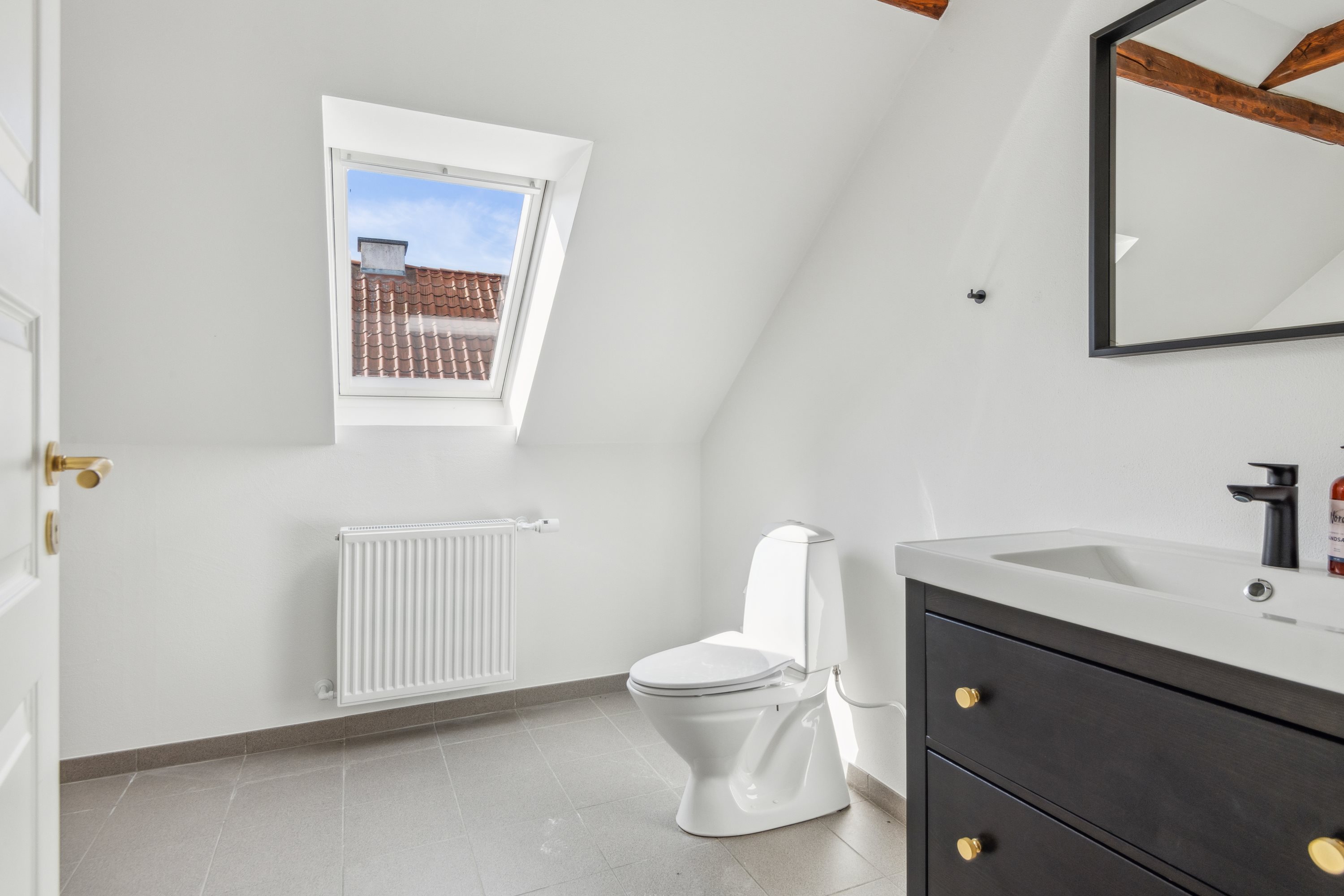 Fremhævet badeværelse billede i fuldskærmstilstand. Billede af Voldborggade 8A, 9240 Nibe