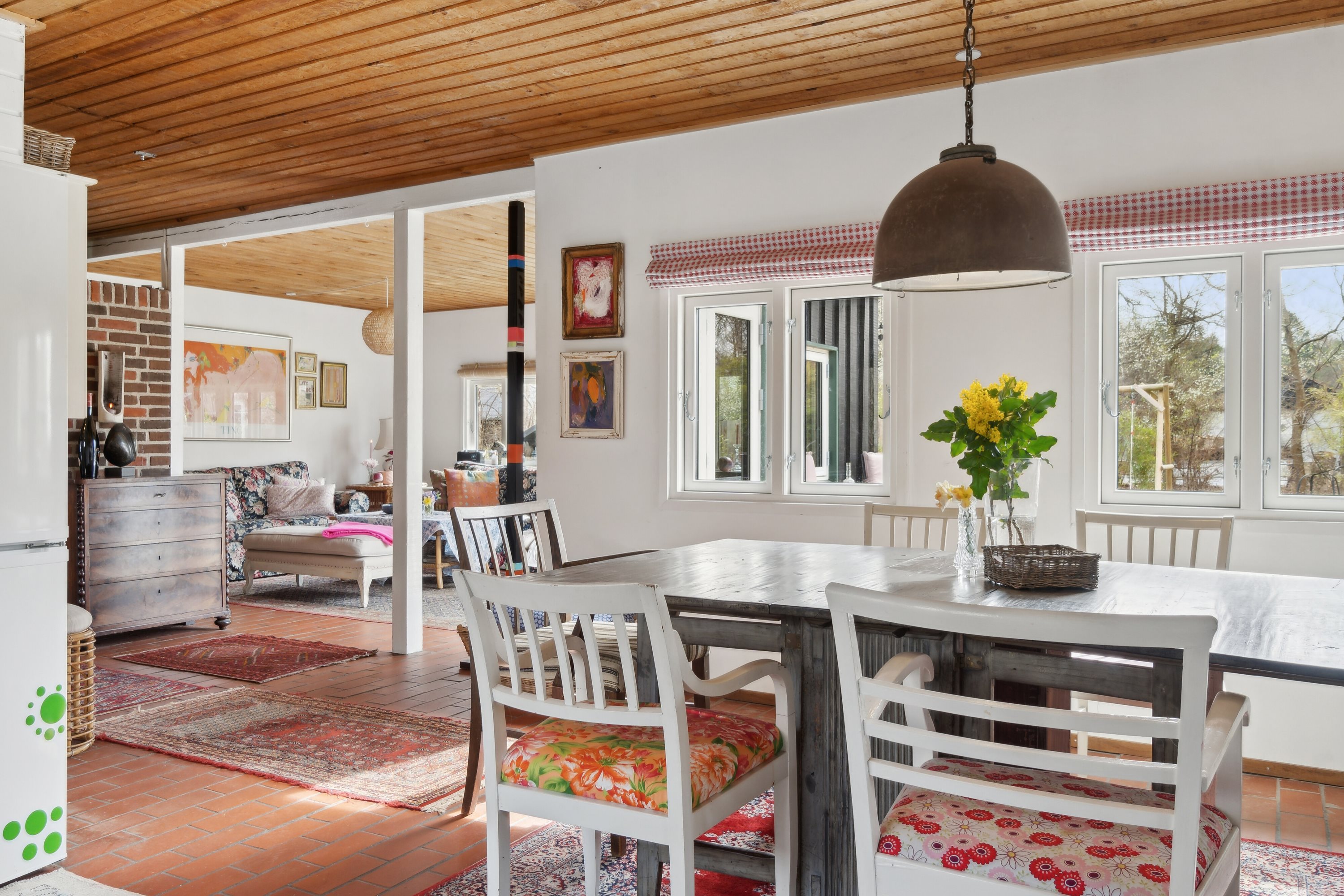 Fremhævet spisestue billede i fuldskærmstilstand. Billede af Lisbeths Vænge 3, Tibirke Sand, 3300 Frederiksværk