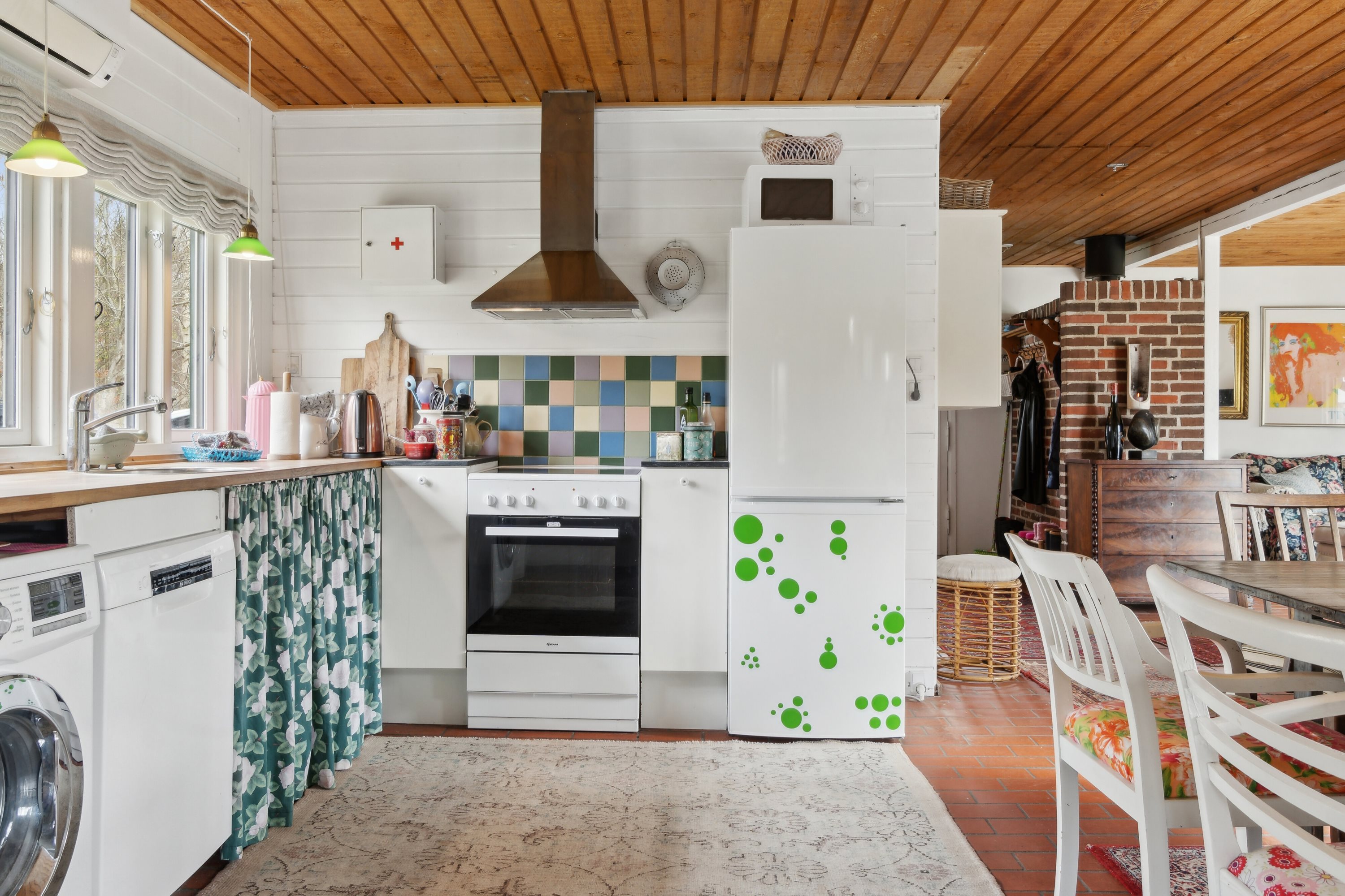 Fremhævet køkken billede i fuldskærmstilstand. Billede af Lisbeths Vænge 3, Tibirke Sand, 3300 Frederiksværk