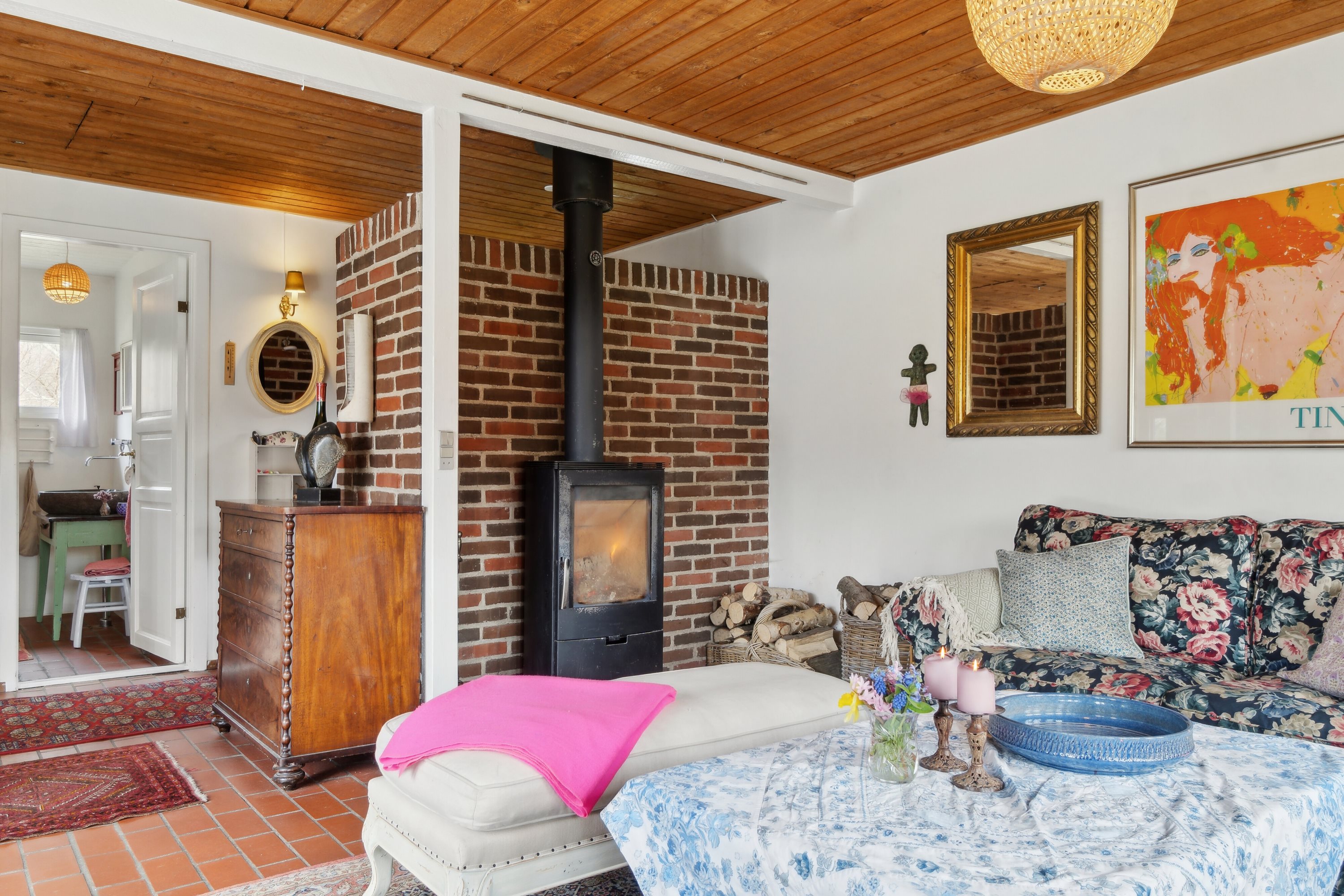 Fremhævet stue billede i fuldskærmstilstand. Billede af Lisbeths Vænge 3, Tibirke Sand, 3300 Frederiksværk