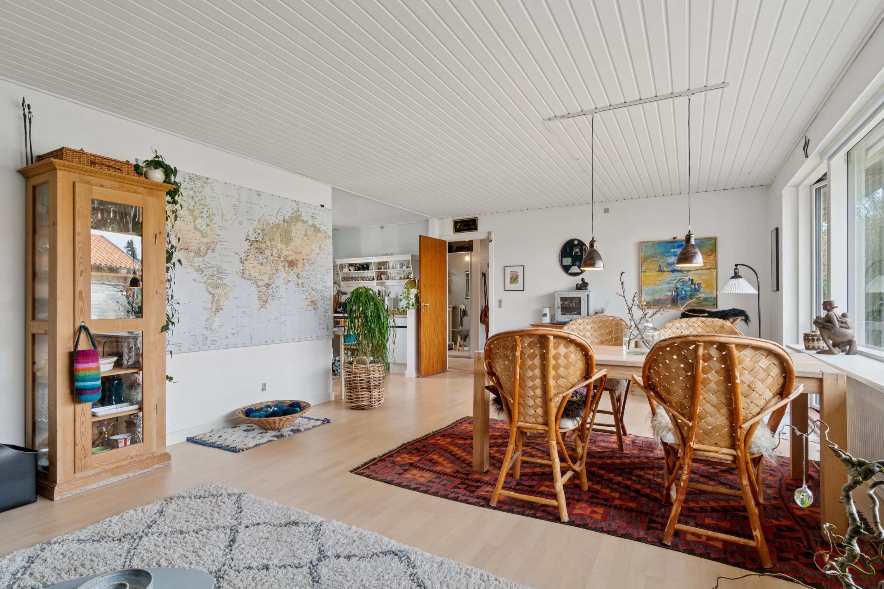 Fremhævet stue billede i fuldskærmstilstand. Billede af Engsvinget 13, 8462 Harlev J