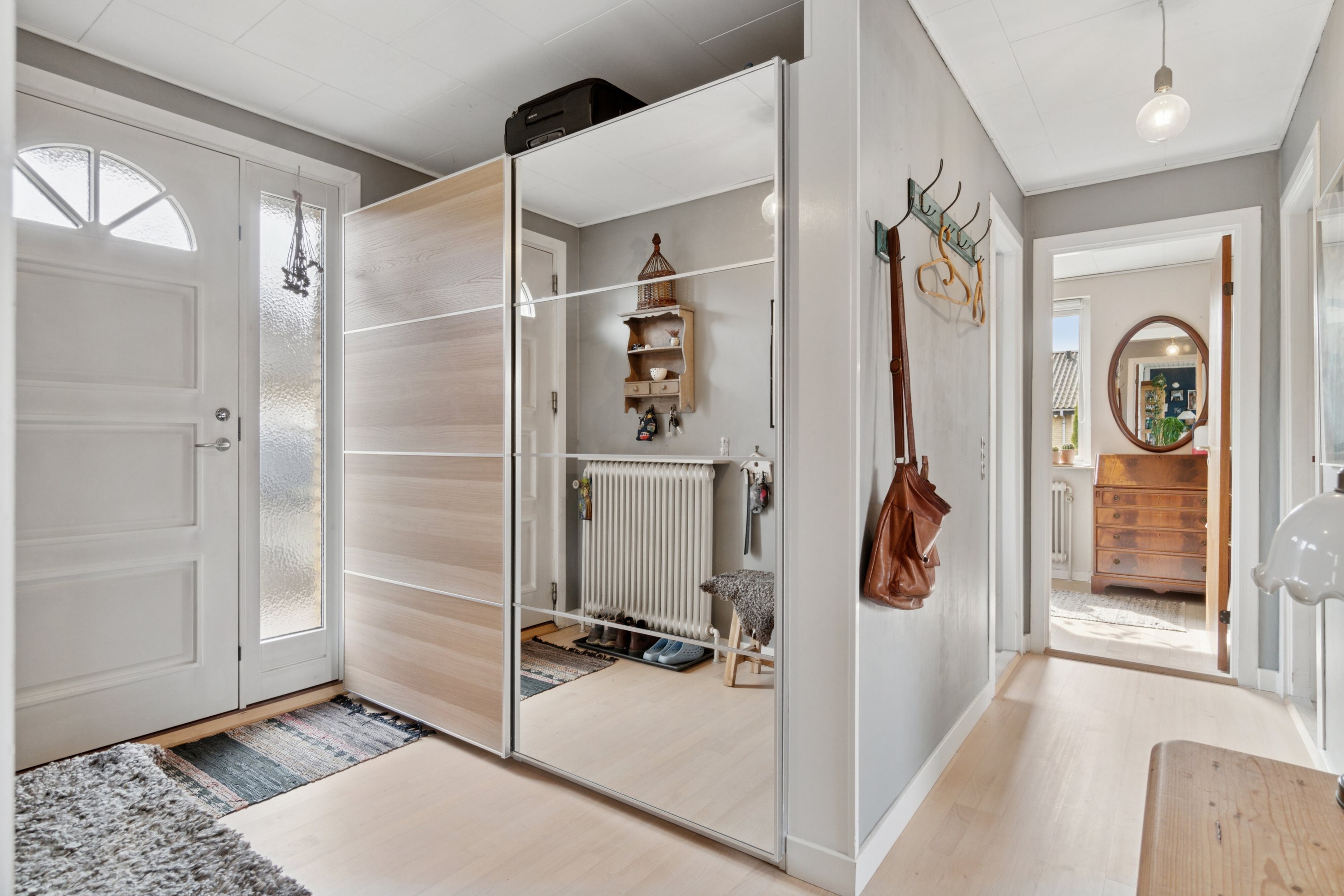 Fremhævet hall billede i fuldskærmstilstand. Billede af Engsvinget 13, 8462 Harlev J