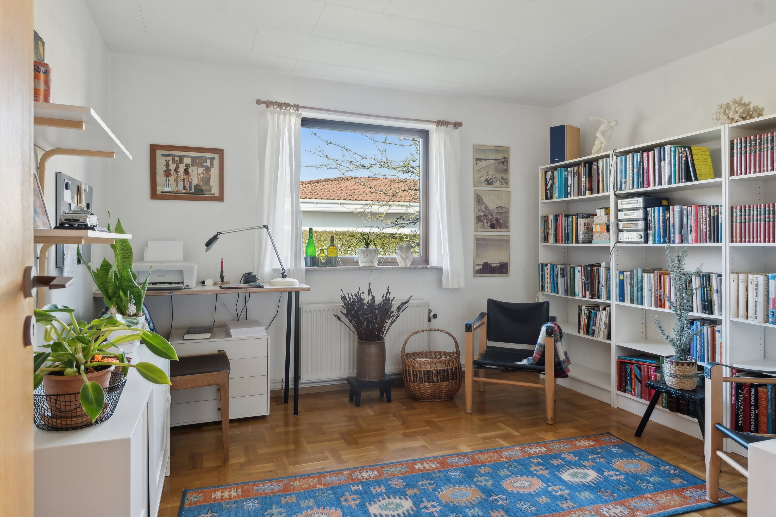 Fremhævet stue billede i fuldskærmstilstand. Billede af Svanevej 12, 4720 Præstø