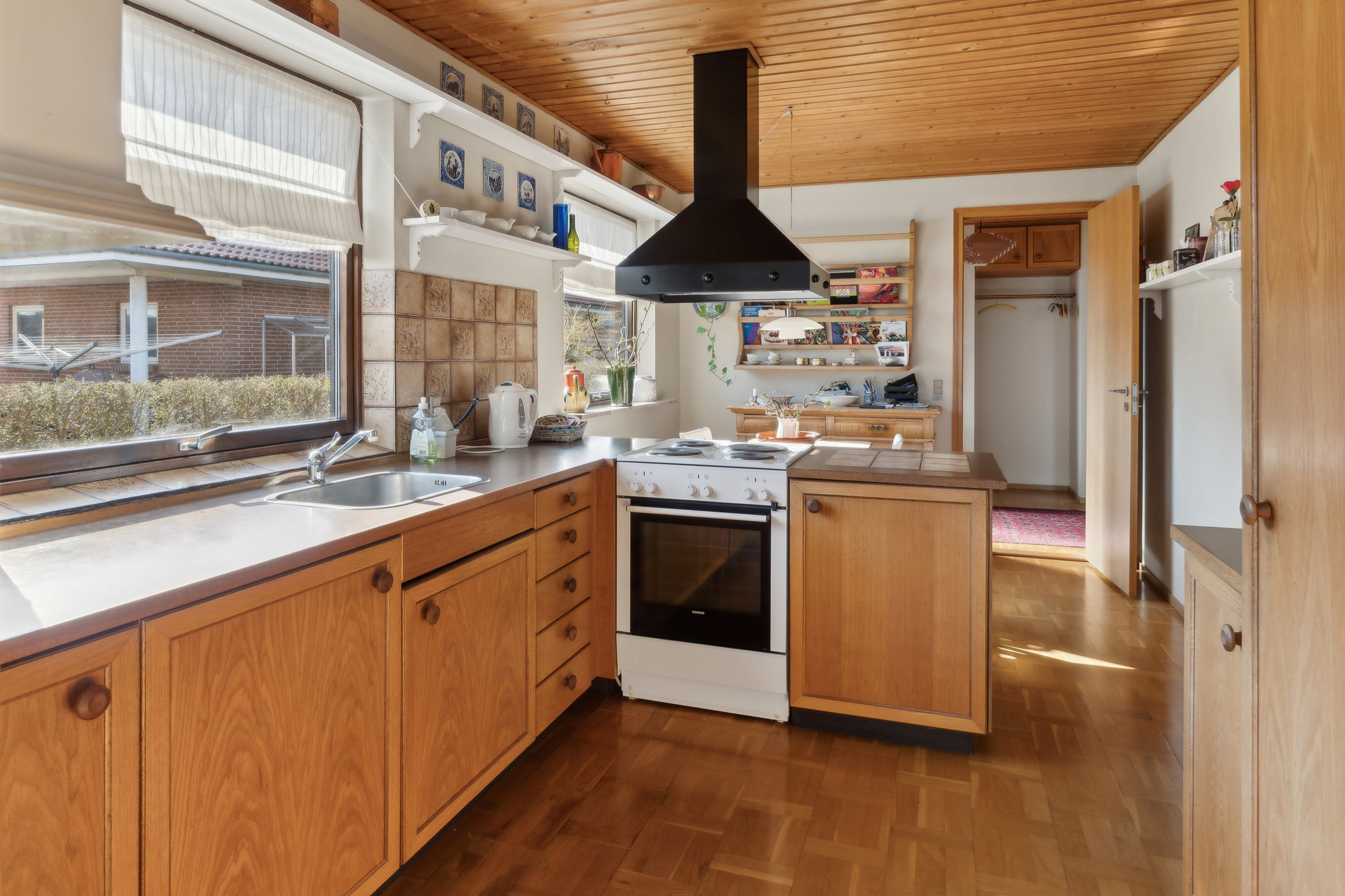 Fremhævet køkken billede i fuldskærmstilstand. Billede af Svanevej 12, 4720 Præstø